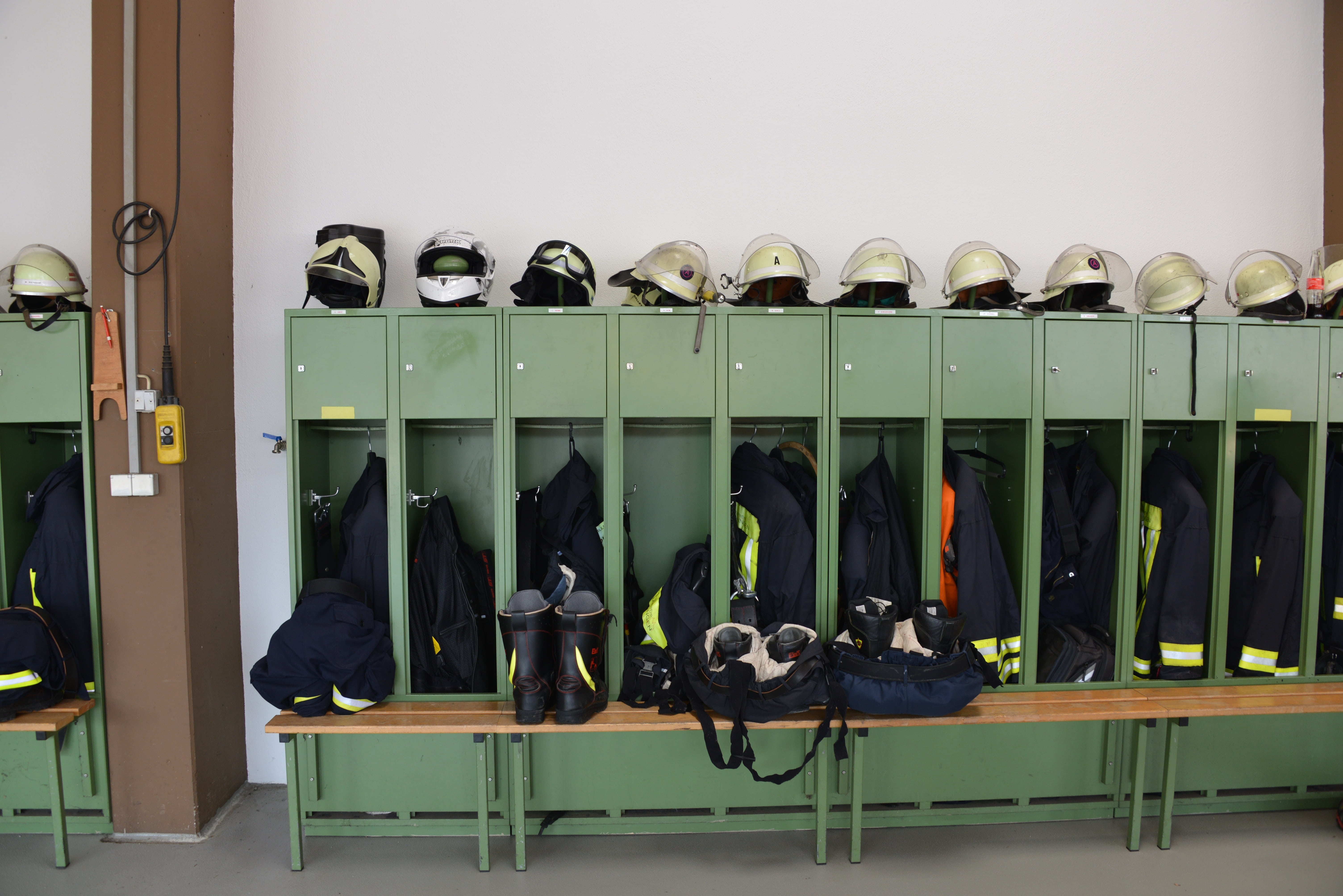 large group of objects, domestic room, side by side, green color, dresses, shoes, in a row, education, indoors, rack, locker room, fire, sport, shelf, helmets, HD Wallpaper