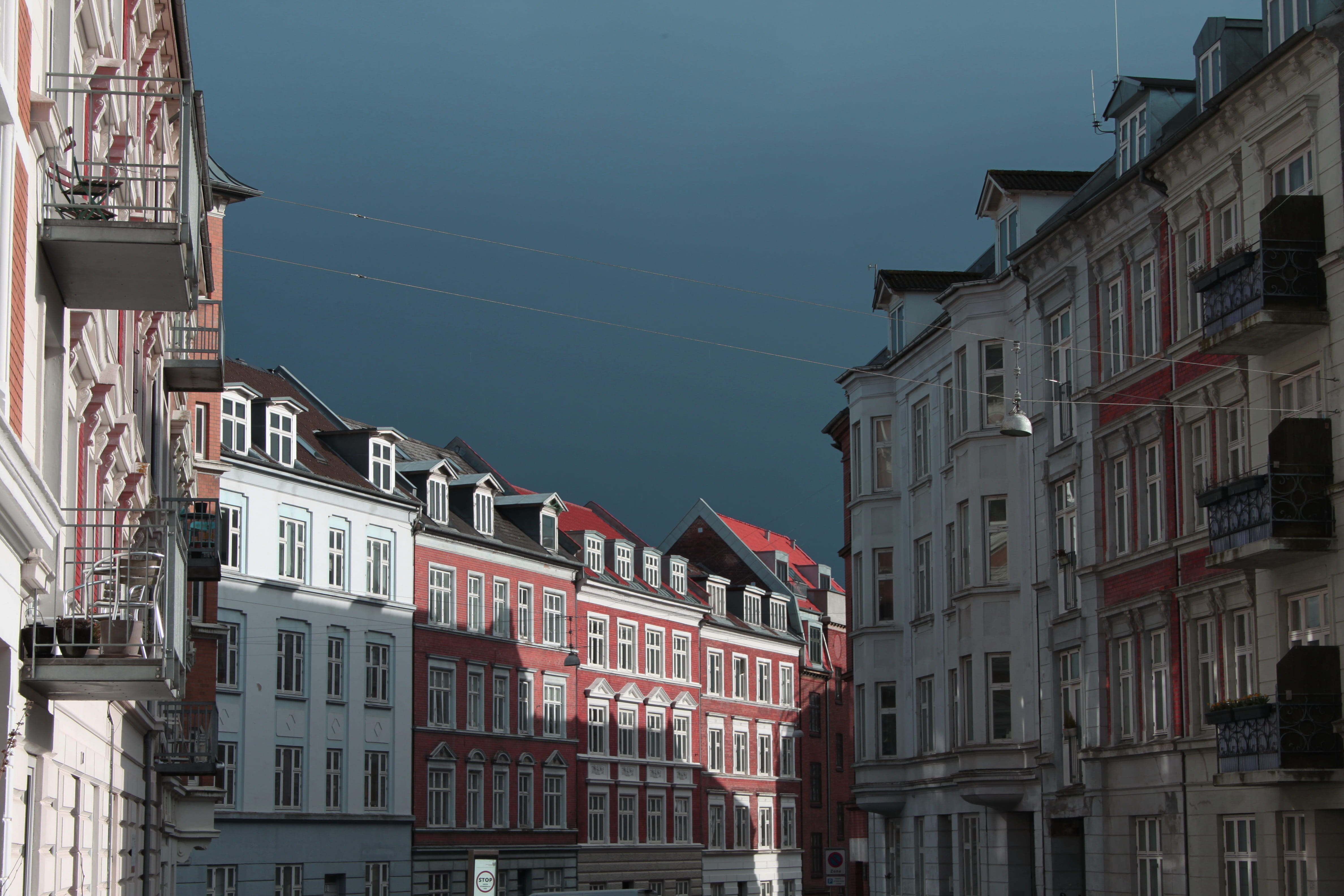 falstersgade, clouds, building exterior, city life, day, building, location, built structure, aarhus, street, neighborhood, architecture, sky, 4K, sunlight, HD Wallpaper