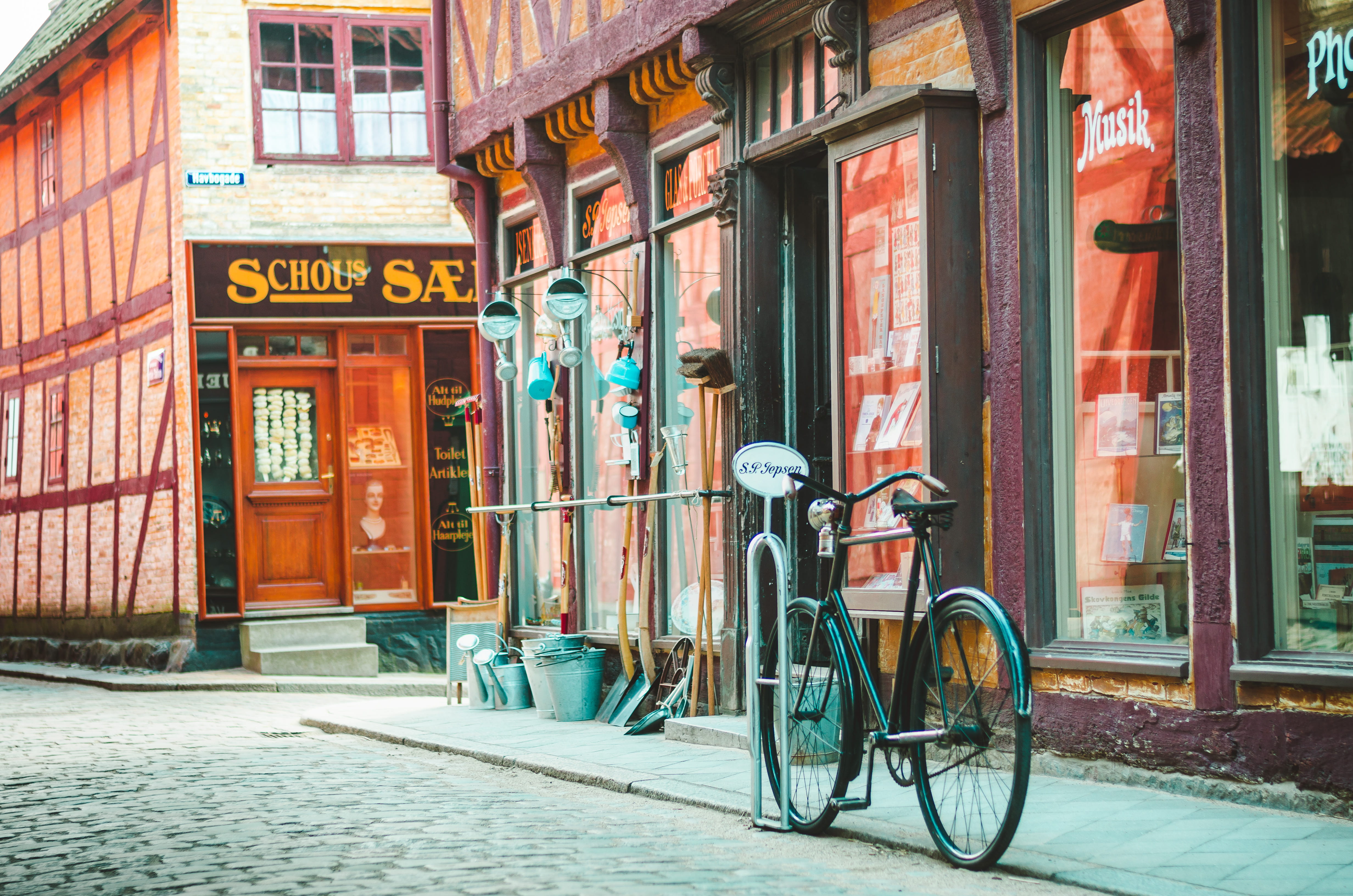 entrance, quarter, history, built structure, bike, Århus, window, city life, day, travel, no people, streets, aarhus, scandinavians, transportation, text, HD Wallpaper