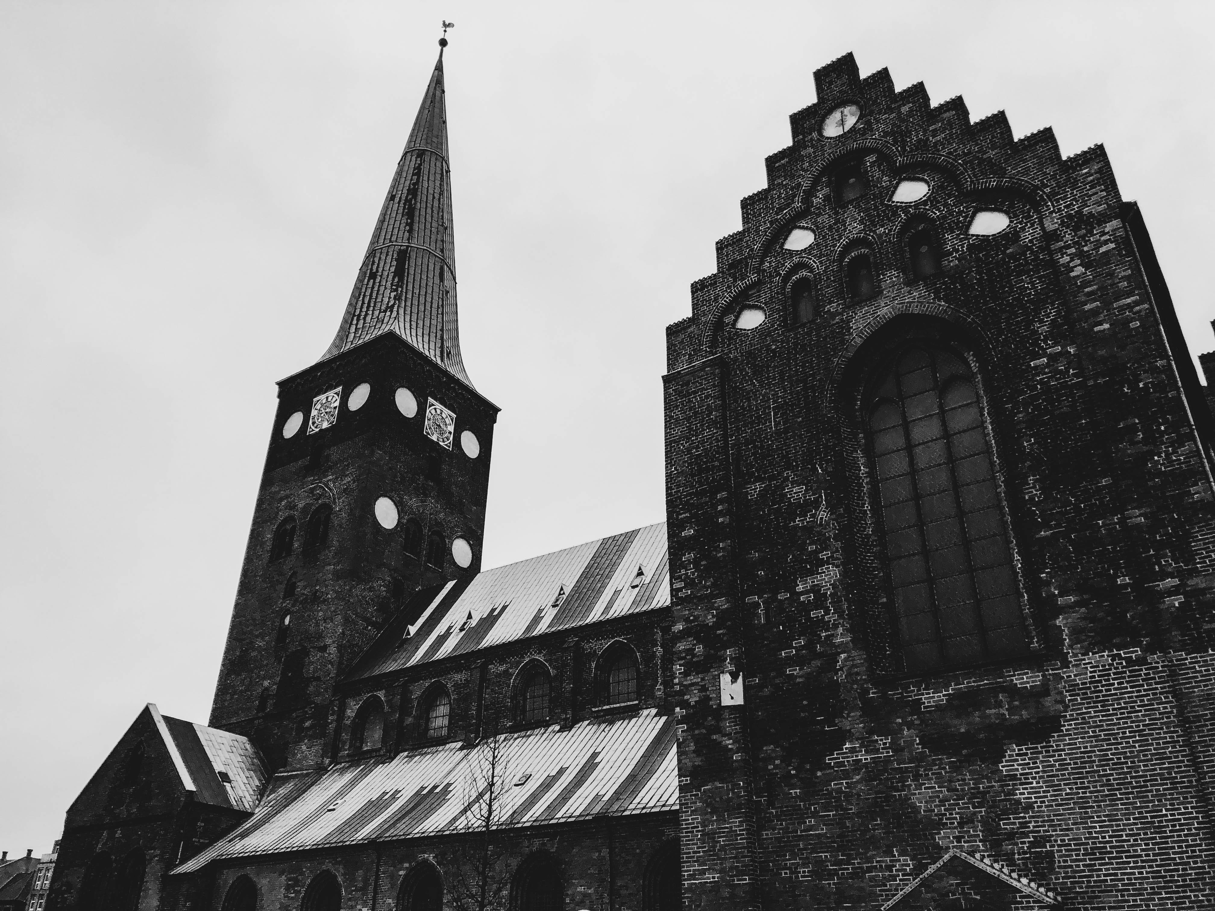 built structure, housing, 4K, steeple, clock tower, architecture, church, day, place of worship, the past, cathedral, religion, black and white, no people, HD Wallpaper