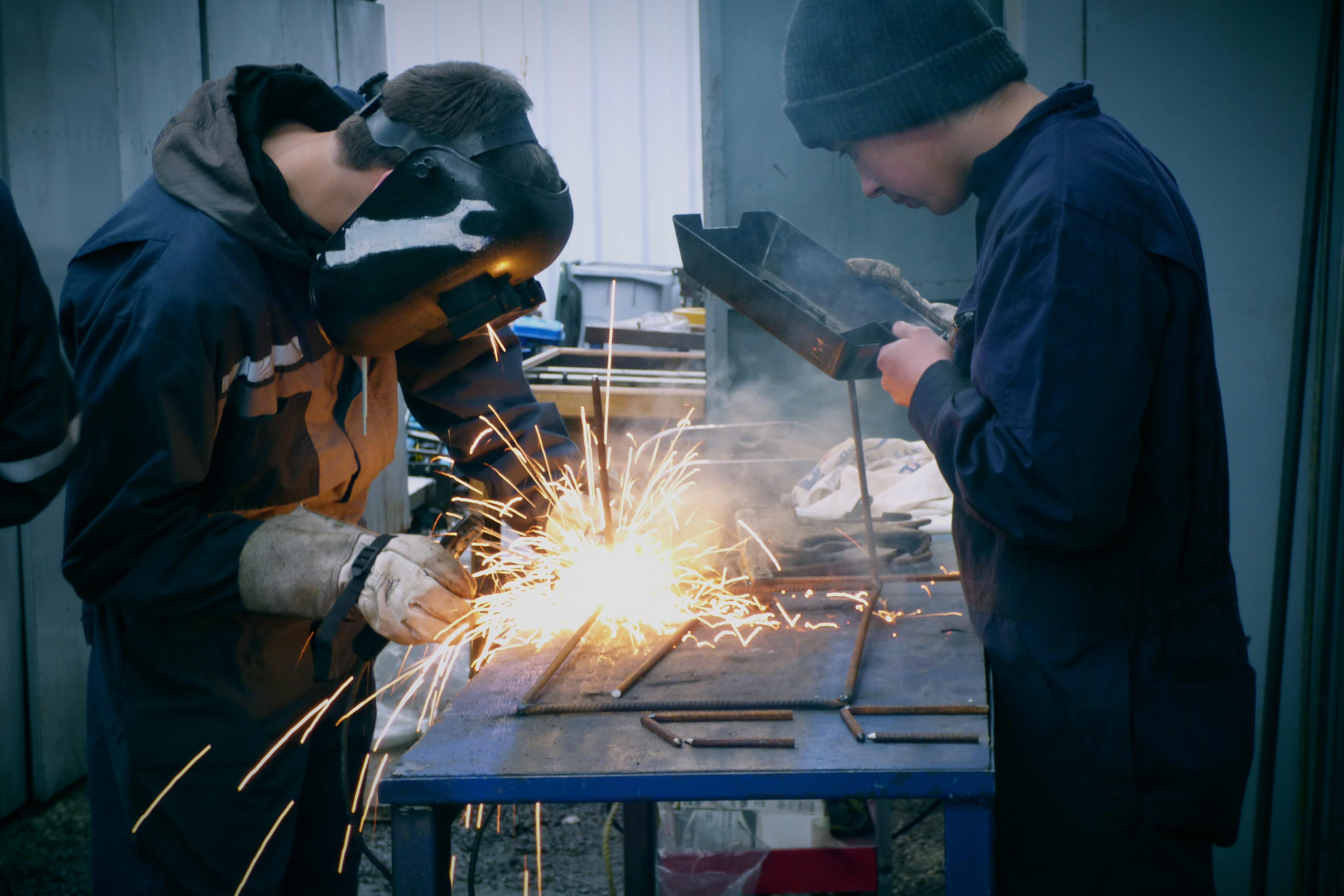 protection, working, fierro, burning, safety, mask, people, preparation, worker, tool, spark, skill, welding, gloves, industry, workshop, men, indoors, HD Wallpaper
