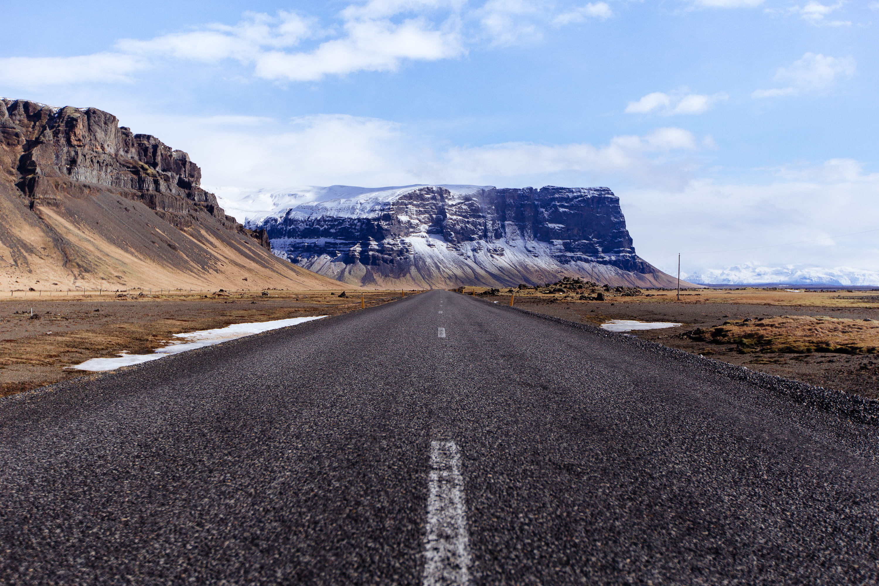 road marking, diminishing perspective, scenics, non-urban scene, plateau, clear, leadership, the way forward, no People, dividing line, sky, daytime, table, HD Wallpaper