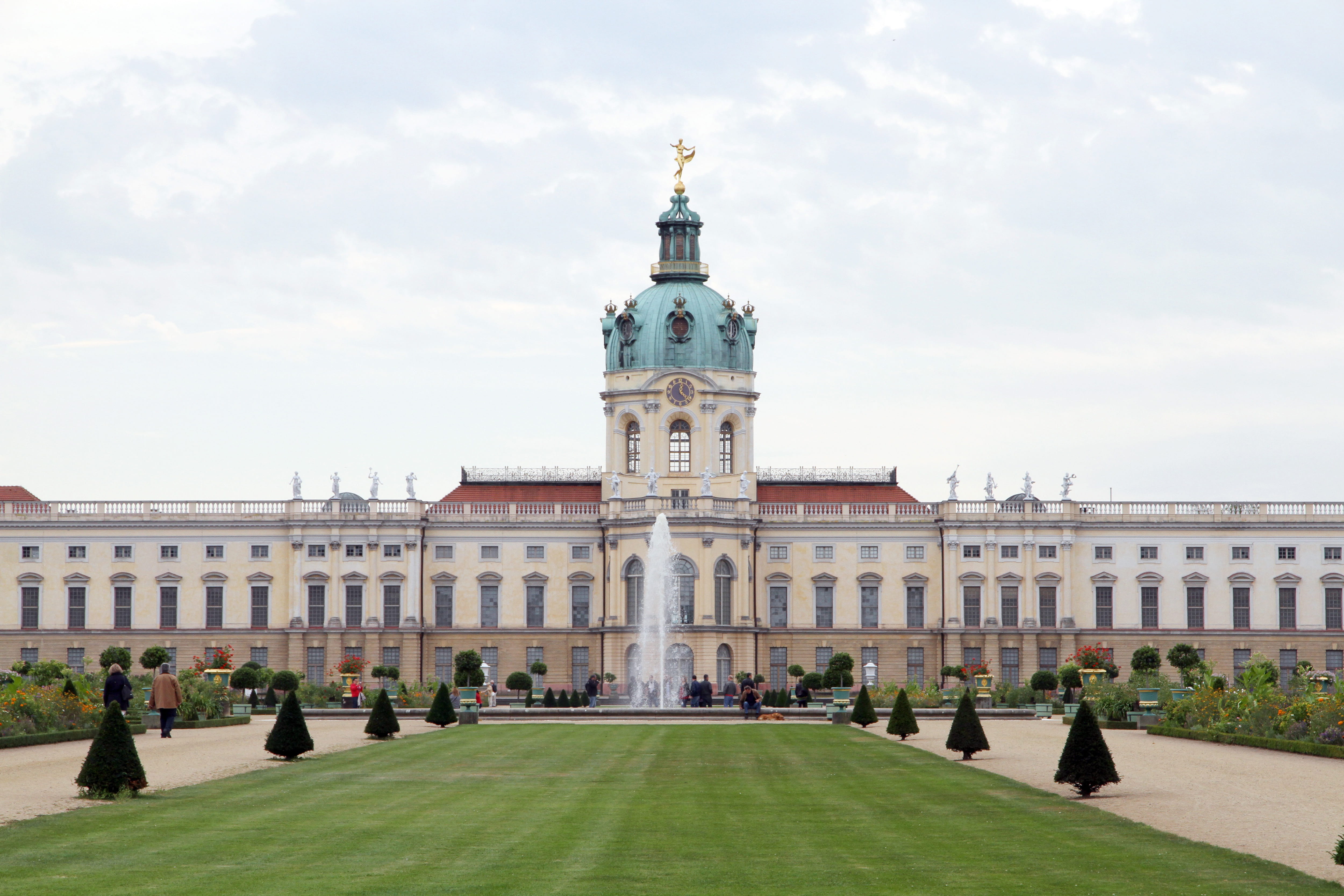 the past, cloud - sky, facade, building exterior, day, palace, travel, grass, built structure, spire, architecture, incidental people, berlin, 4K, travel destinations, HD Wallpaper