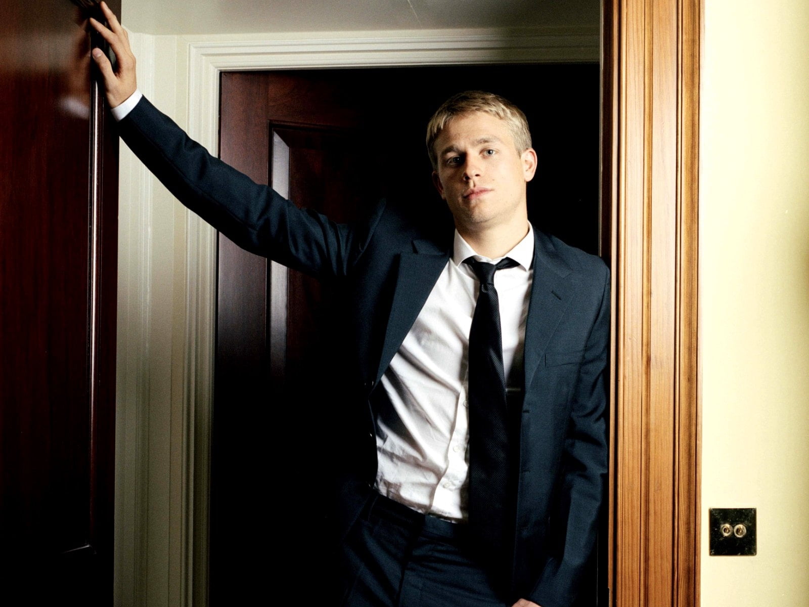 menswear, businessman, cheerful, caucasian Ethnicity, standing, one Man Only, elegance, indoors, waist up, male Beauty, blazer, room, business Person, charlie hunnam, HD Wallpaper
