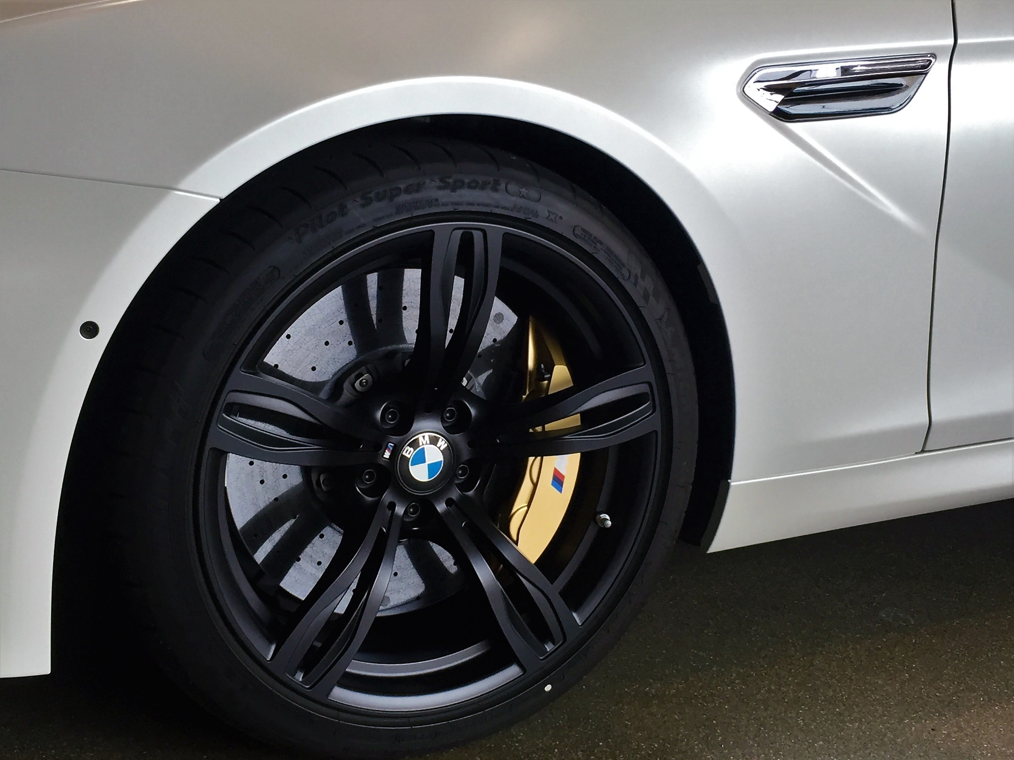 bmw, stationary, motor vehicle, metal, no people, reflection, wealth, transportation, speed, luxury, shape, 2K, chrome, outdoors, spoke, wheels, land vehicle, HD Wallpaper