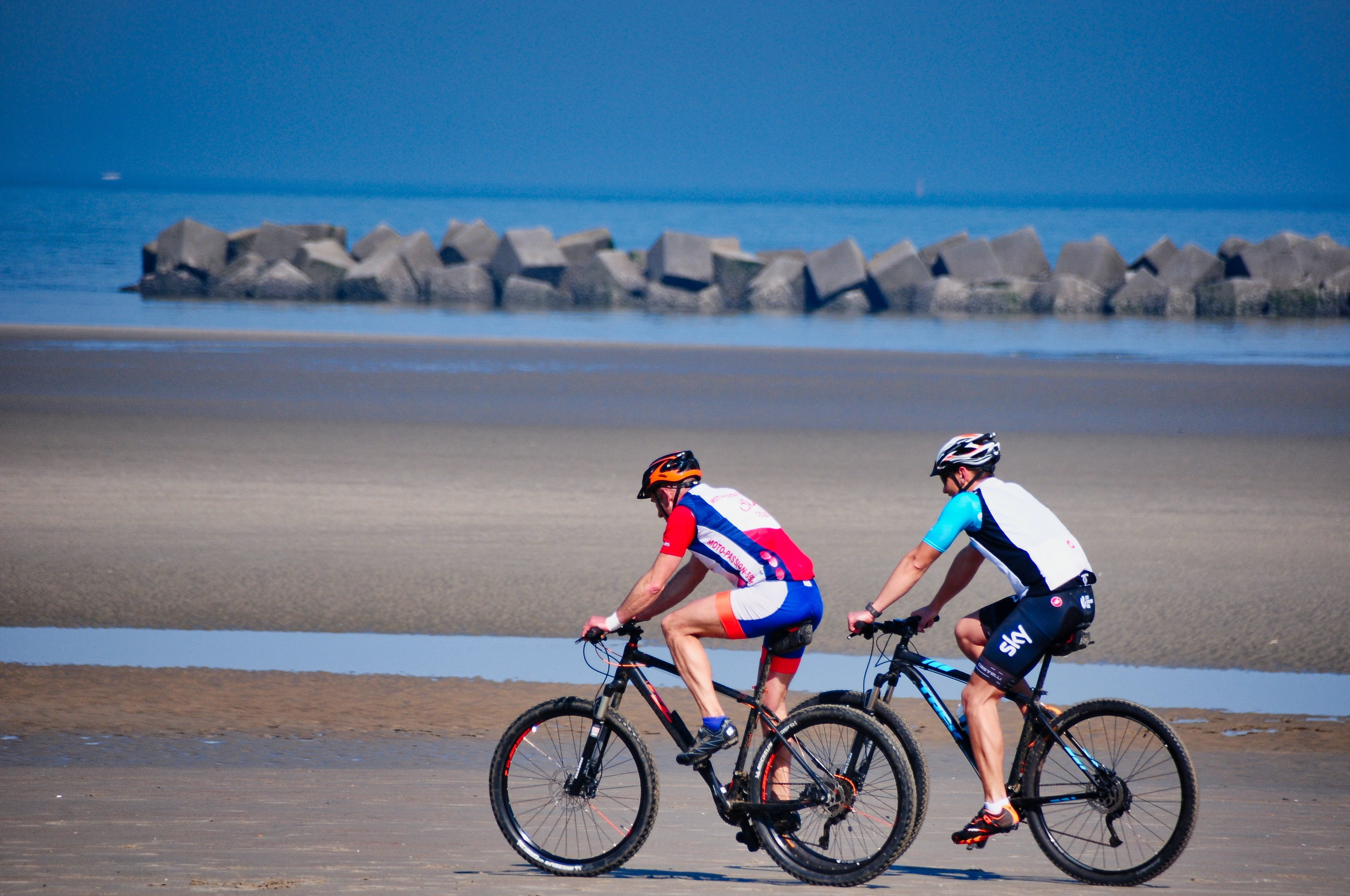 beach, full length, woman, tower, sport, cycle, speed, nature, road, landscape, cyclist, helmet, water, motion, riding, transportation, 4K, sports clothing, HD Wallpaper