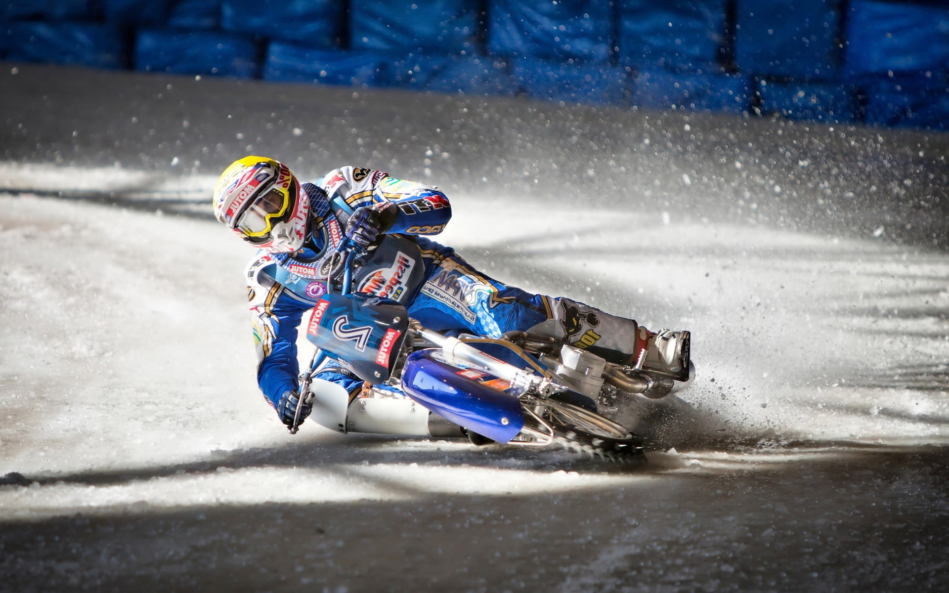 riding, clothing, helmet, one person, leisure activity, headwear, speed, winter, sport, games, warm clothing, nature, full length, outdoors, snow, motion, HD Wallpaper