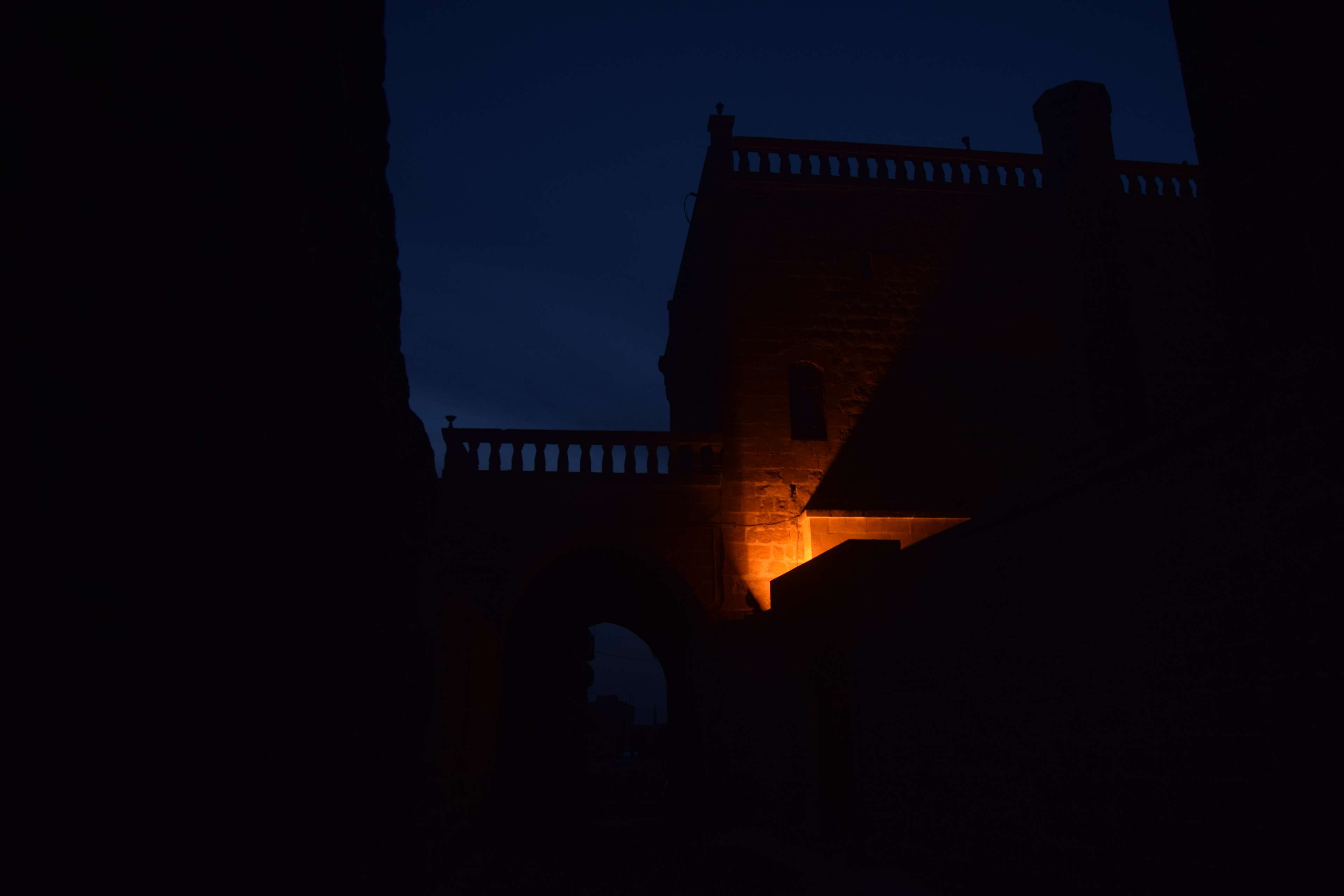 railing, kurdistan, dark, building, sky, nature, illuminated, nikon, architecture, midyat, night, fire, orange color, built structure, outdoors, mardin, HD Wallpaper