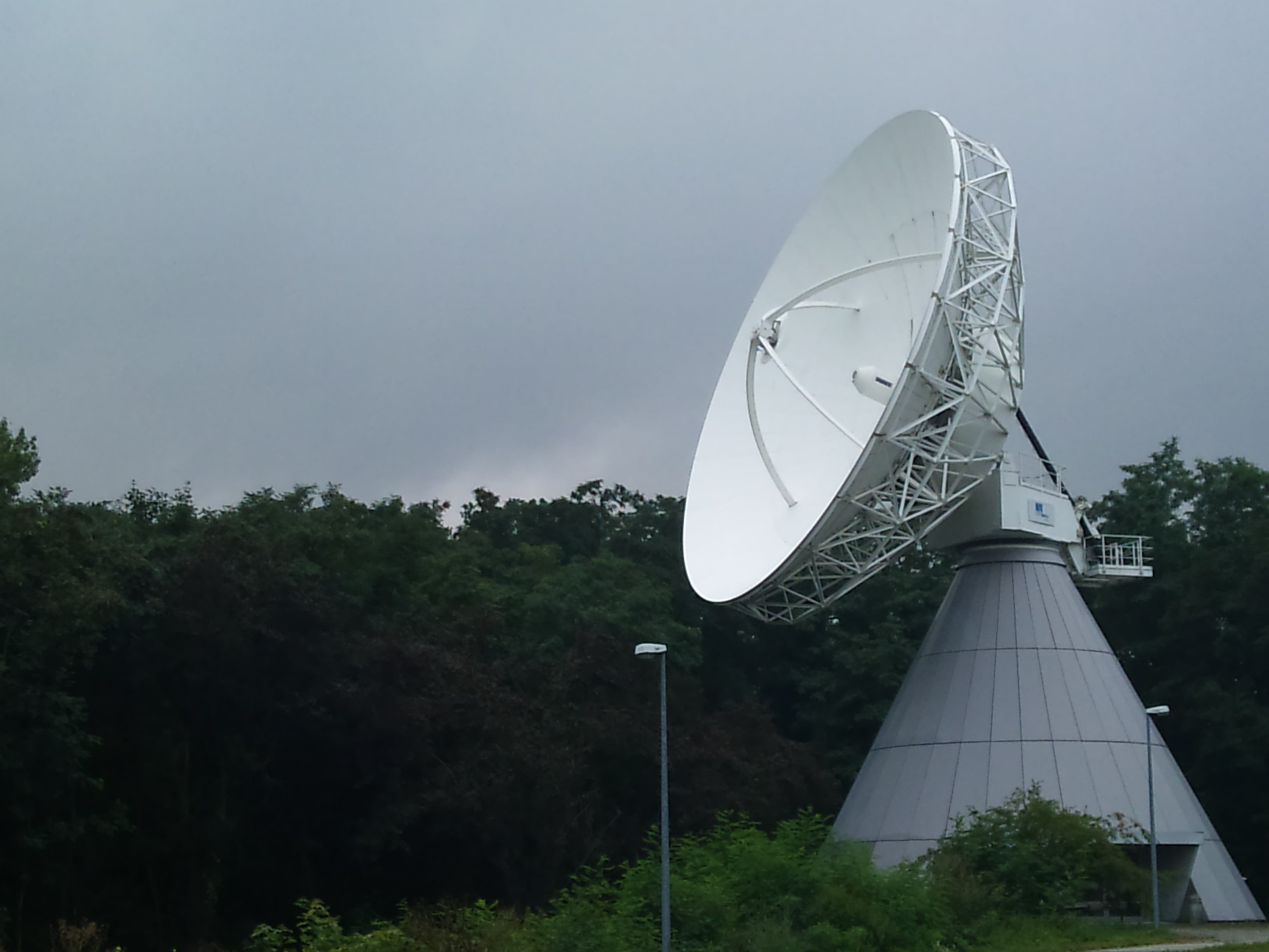day, equipment, connection, low angle view, data, digital, antenna, tower, global communications, broadcasting, 2K, telecommunications equipment, architecture, HD Wallpaper