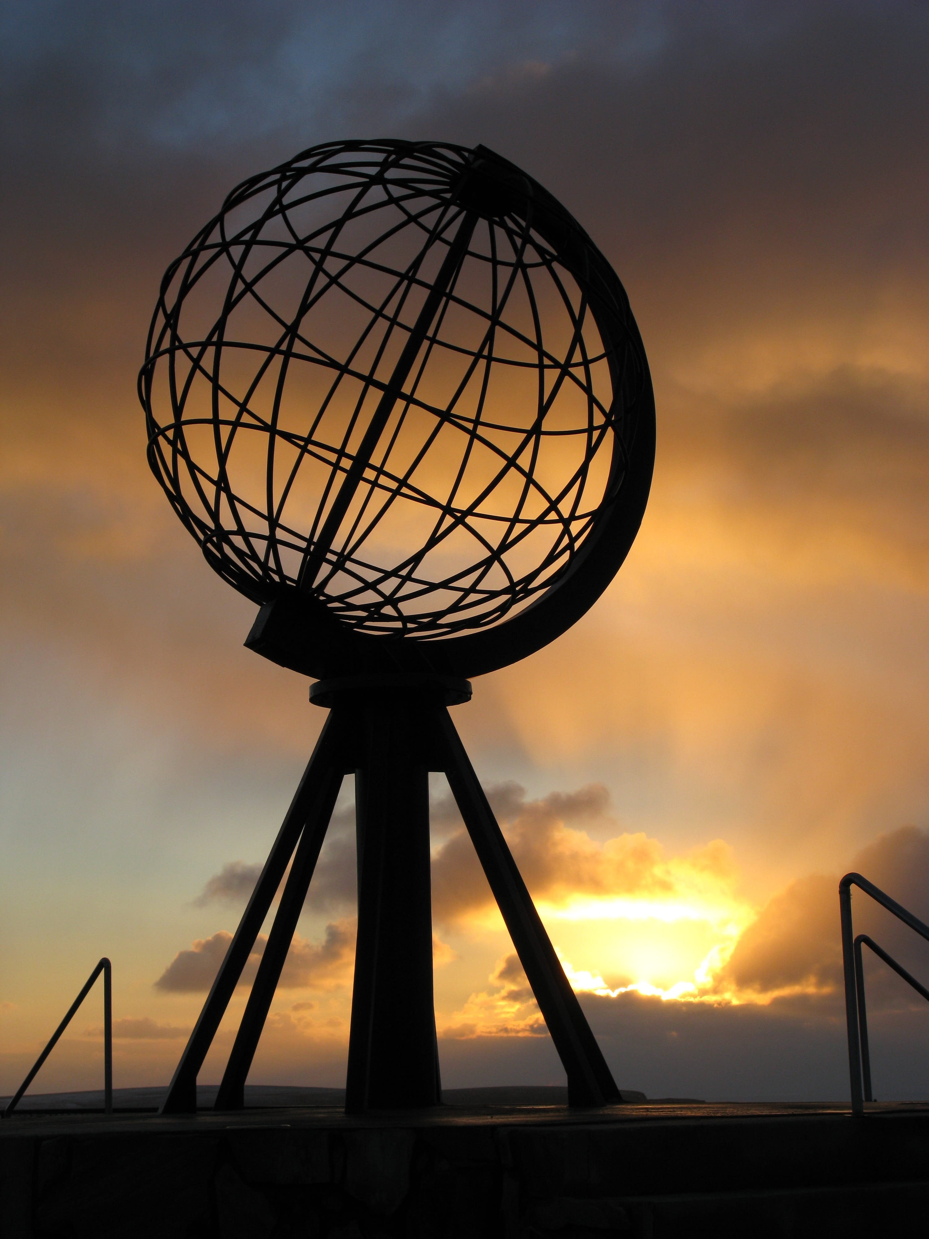 architecture, nature, astronomy, global communications, scandinavia, holiday, sphere, technology, Monument, globe - man made object, low angle view, satellite dish, Phone HD Wallpaper
