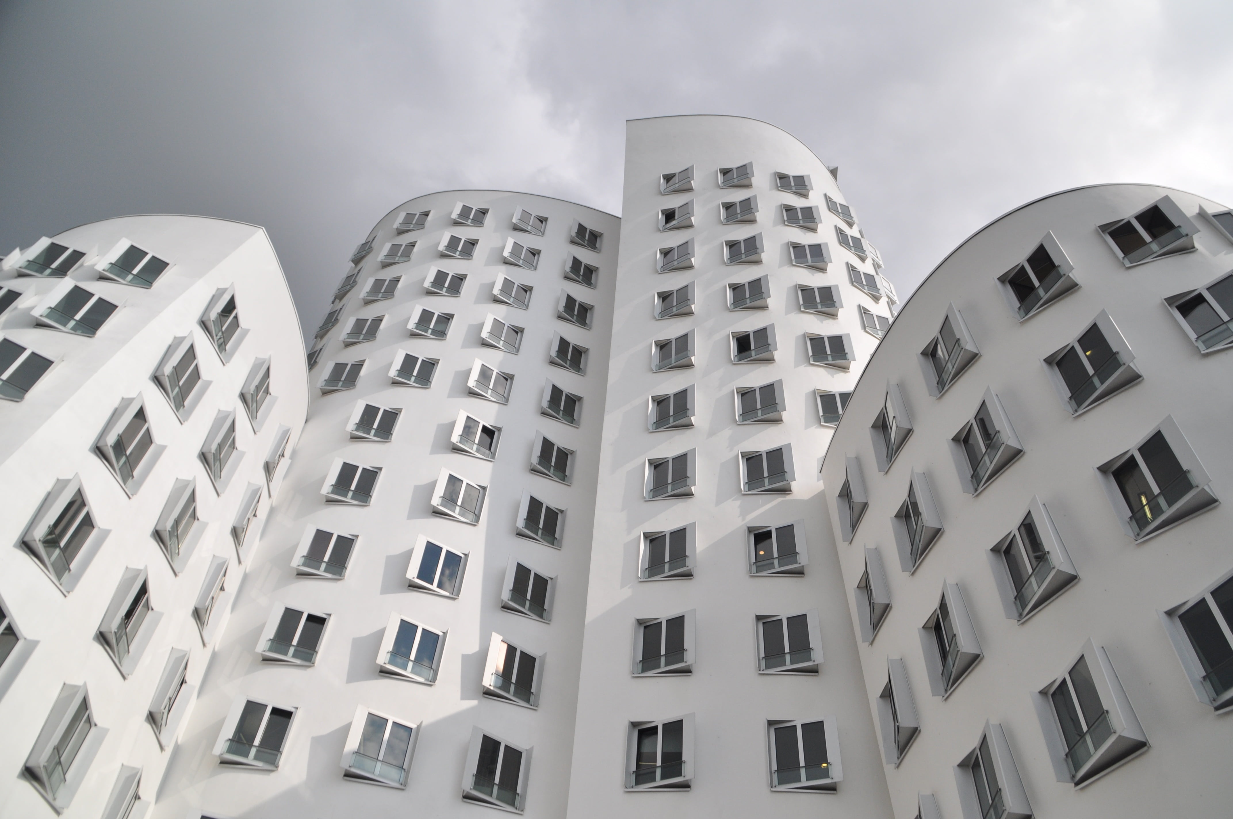 city life, luxury, modern, düsseldorf, day, modern architecture, window, cloud - sky, building, in a row, gehry, urban, architecture, media harbour, building exterior, HD Wallpaper