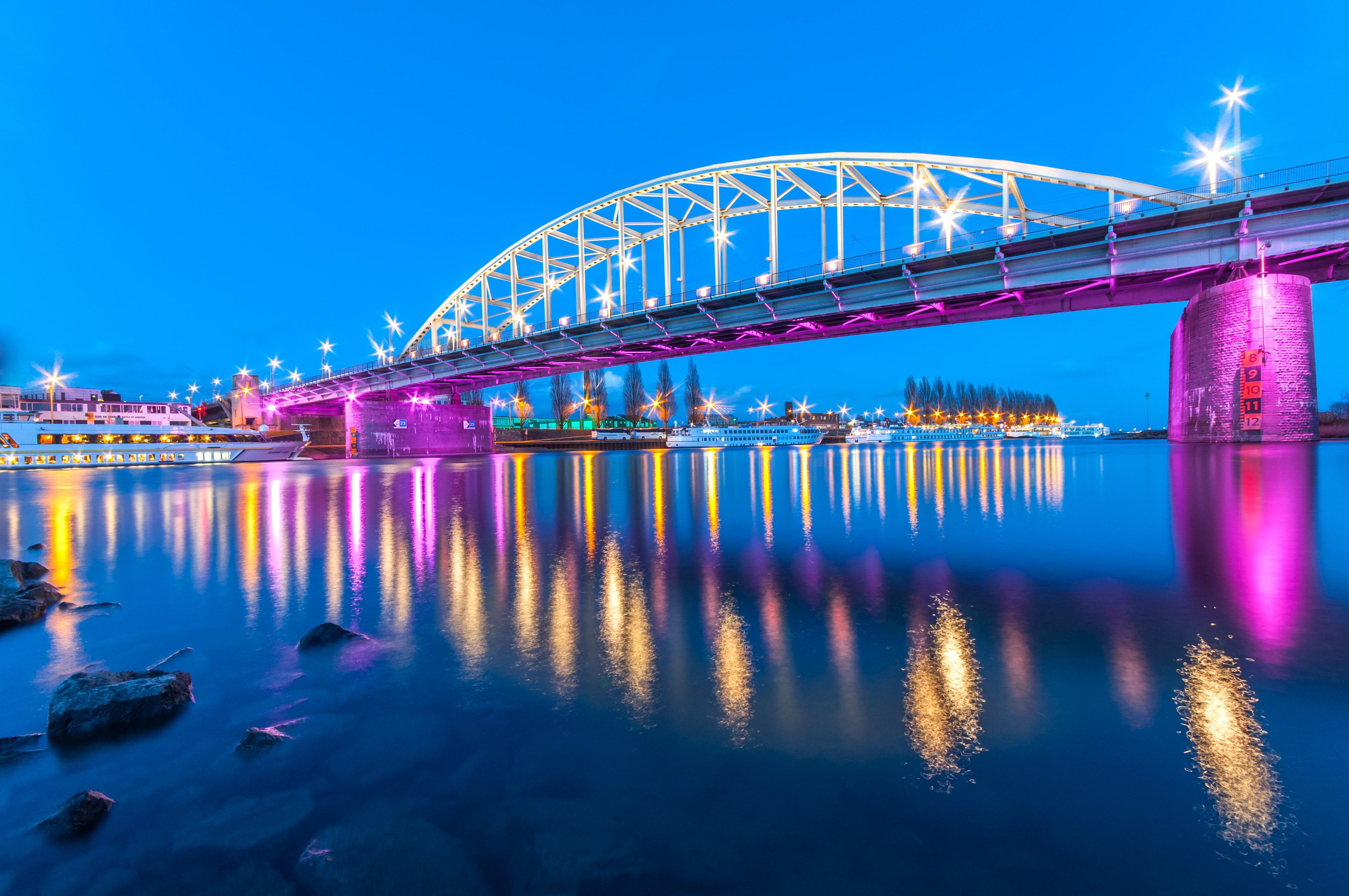 Netherlands, Reflections, Arch bridge, John Frost Bridge, Arnhem, 4K, 2K, Lower Rhine, City lights, HD Wallpaper
