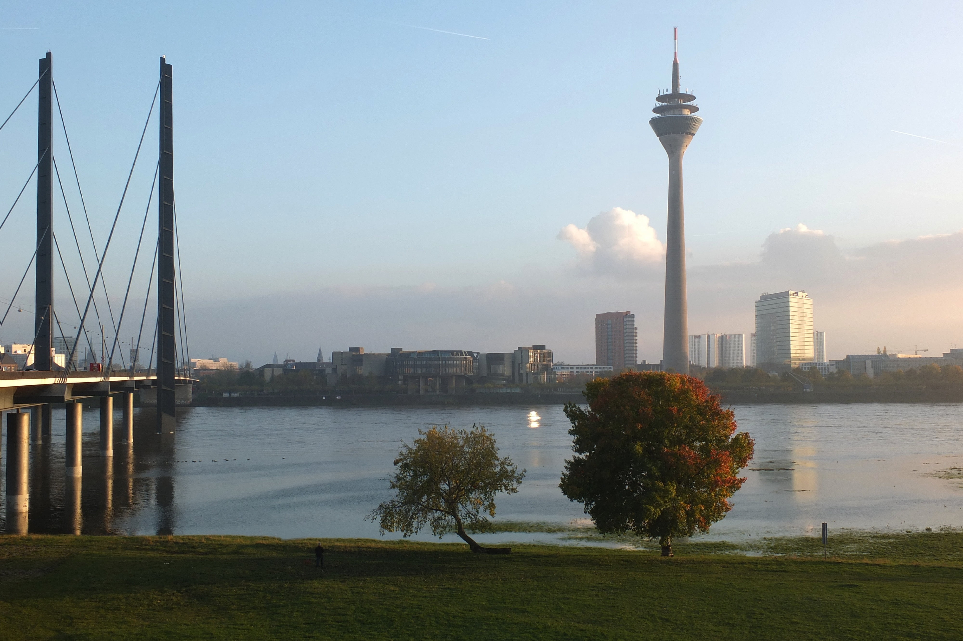 no people, river landscape, evening, building, 4K, travel destinations, technology, tall - high, architecture, city, technology and nature, germany, outdoors, HD Wallpaper
