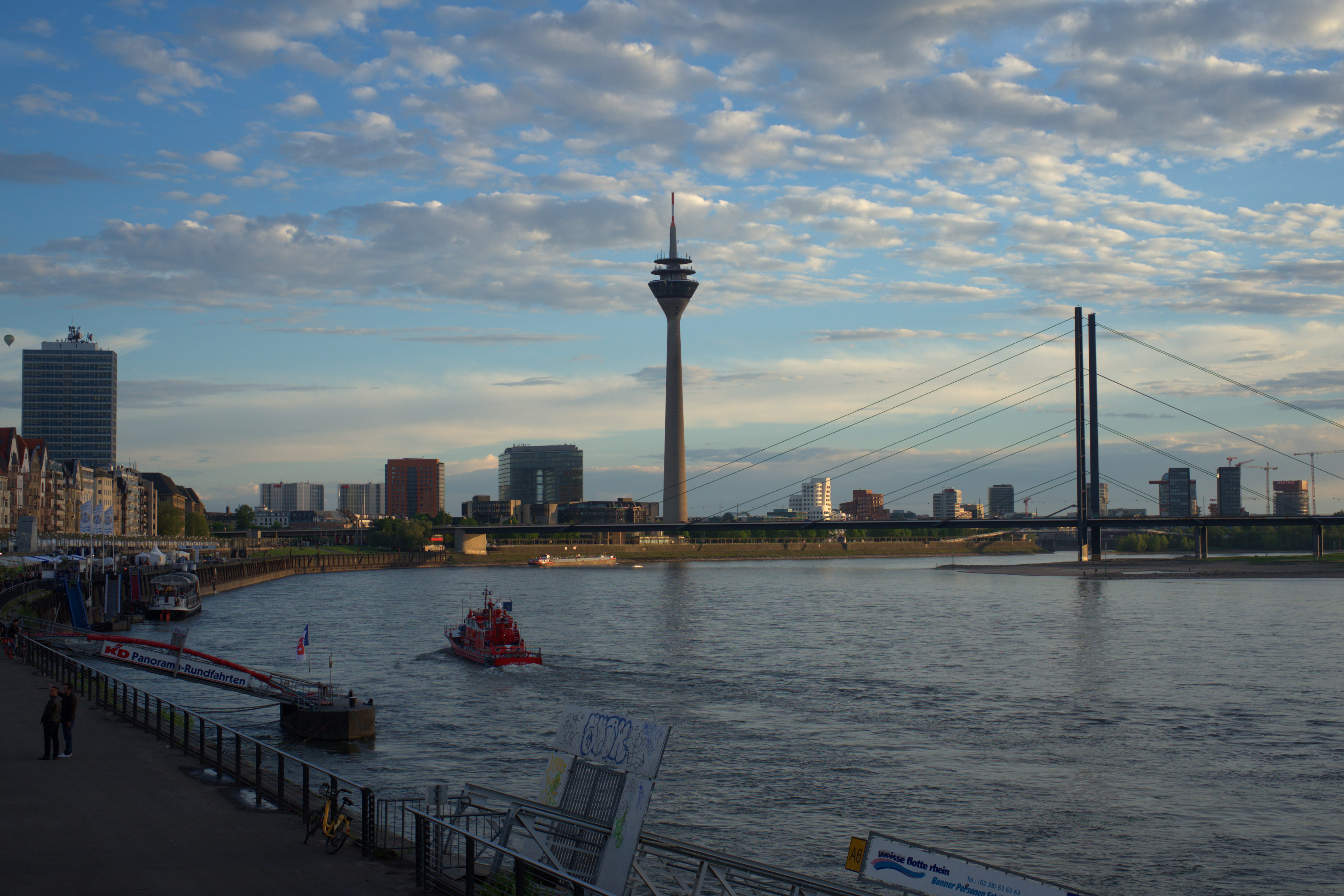 skyscraper, built structure, abendstimmung, tourism, tv tower, river, no people, financial district, germany, rhine river, city, cloud - sky, landmark, HD Wallpaper
