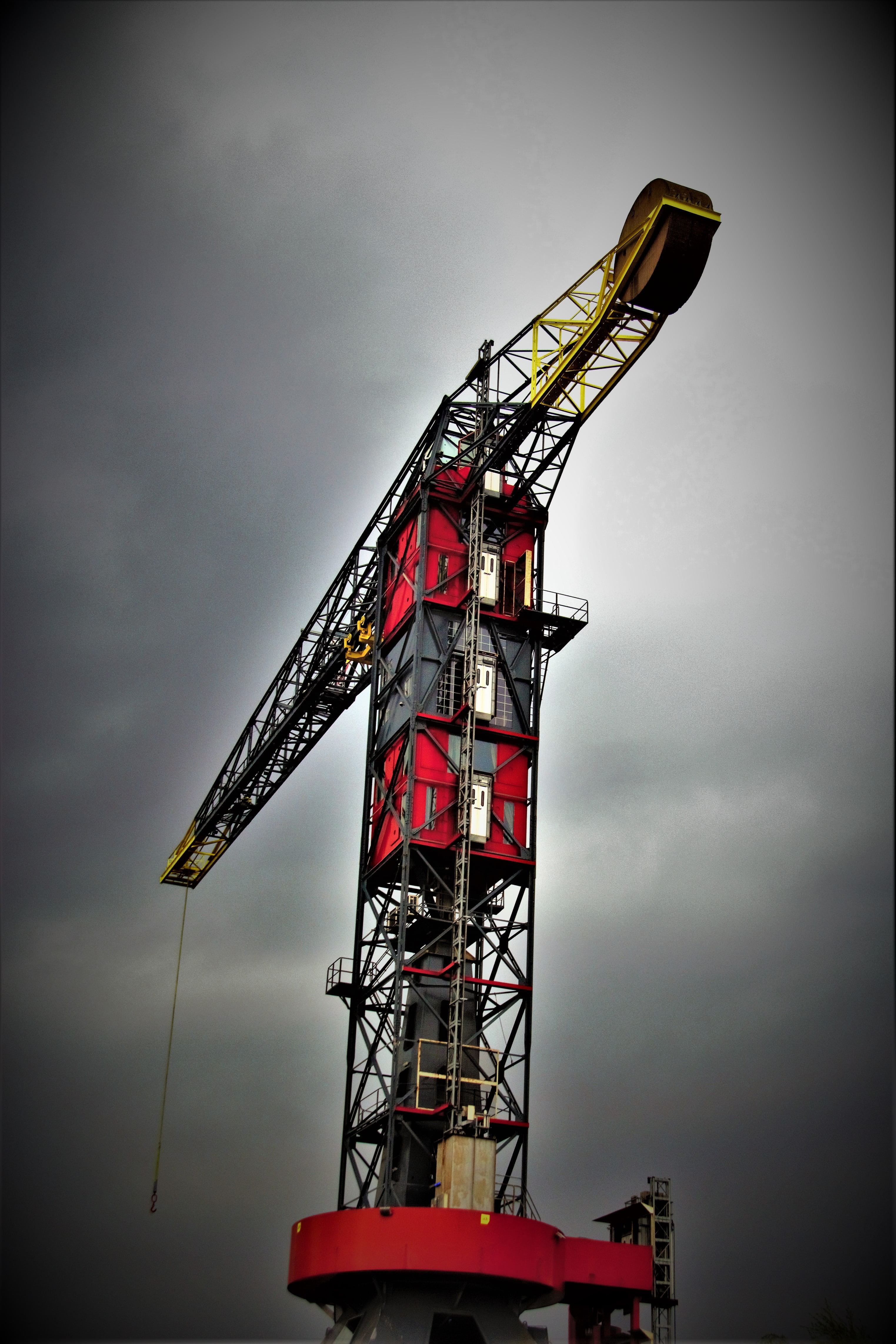 cloud - sky, overcast, construction equipment, crane, industry, architecture, industrial area, crane - construction machinery, port, metal, construction industry, Phone HD Wallpaper