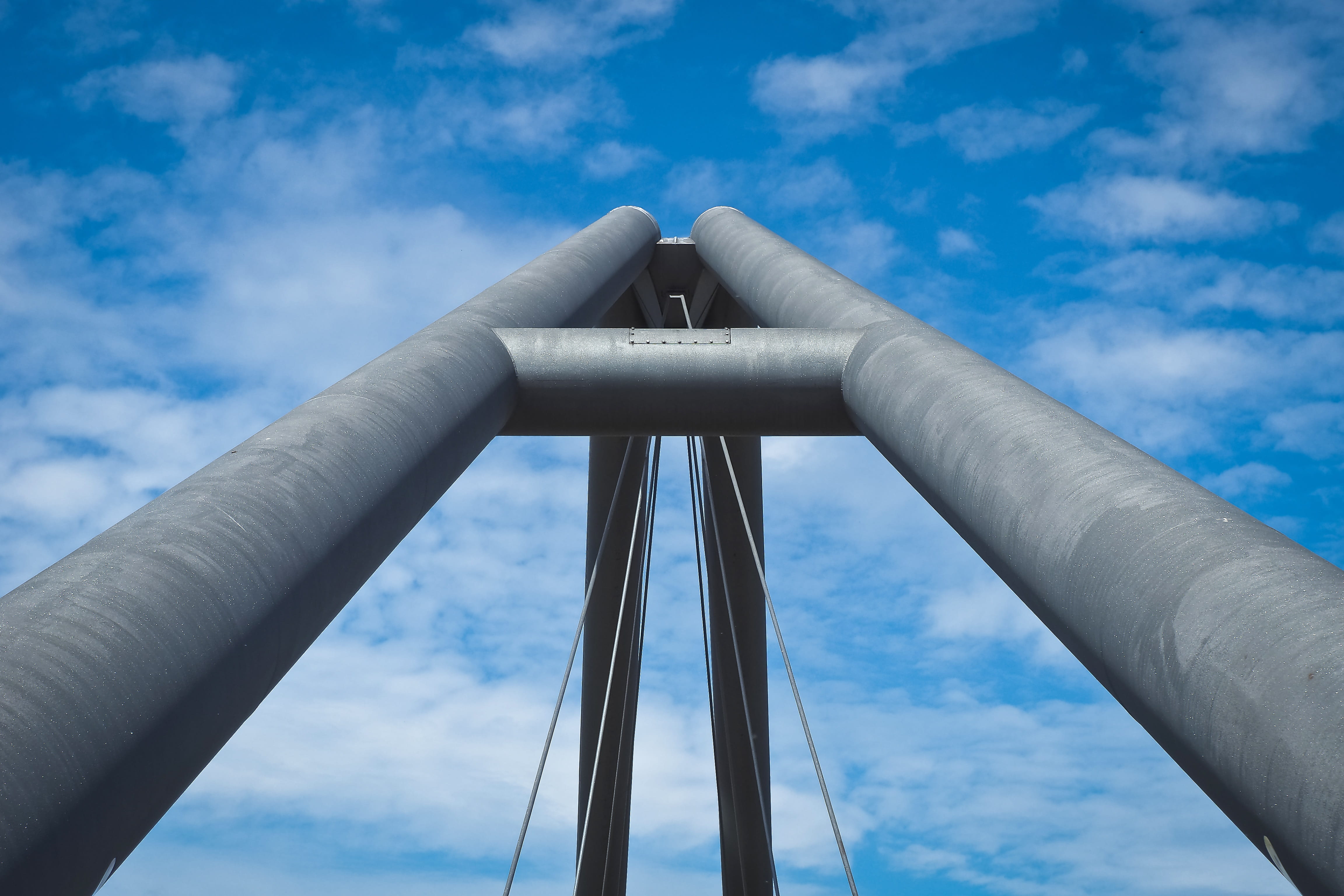 sky, pipes, transportation, düsseldorf, modern architecture, tall - high, 4K, Modern, port, blue, no people, high, Bridge, nature, perspective, outdoors, HD Wallpaper