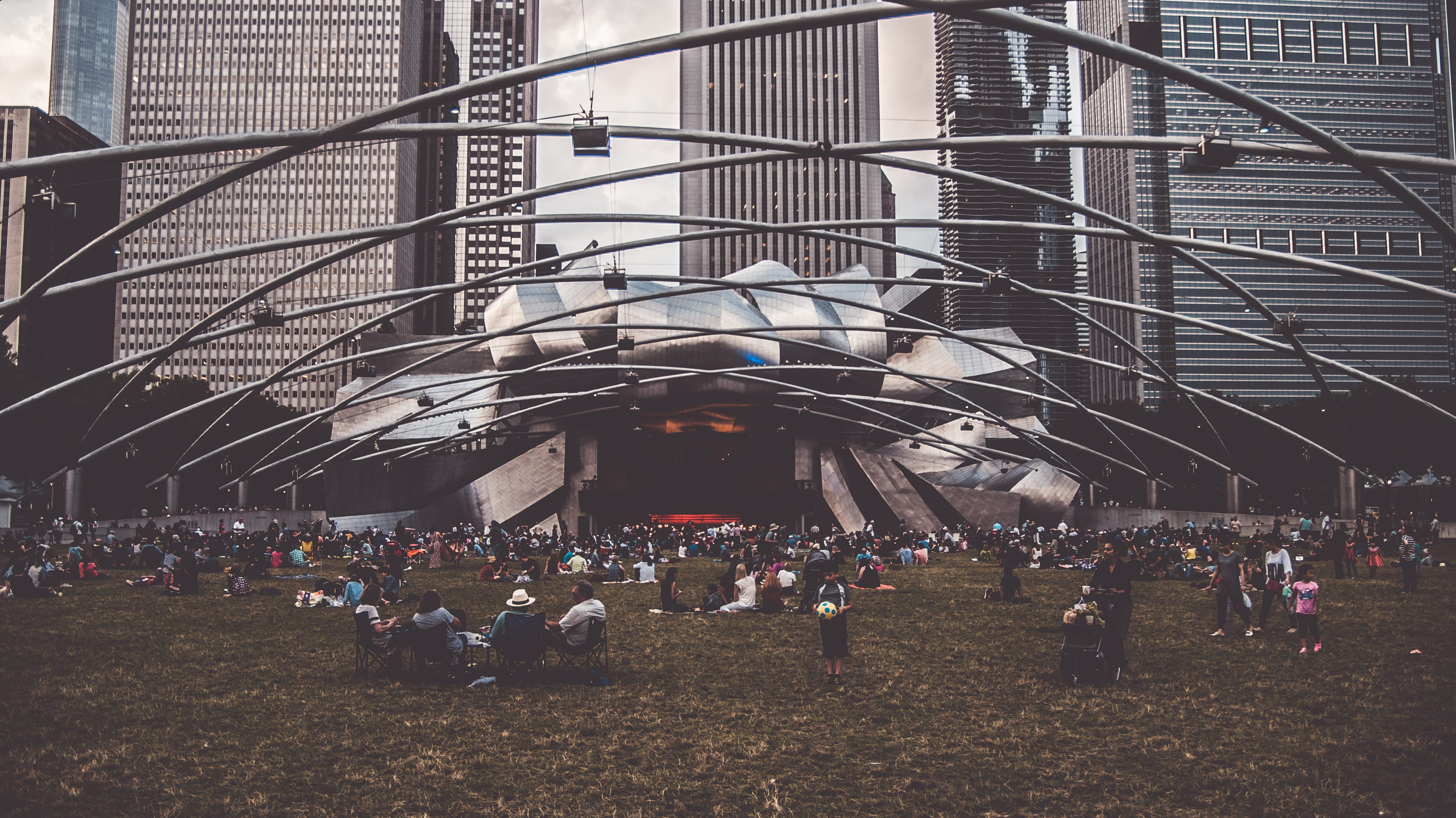 concert, group of people, jay pritzker pavilion, event, built structure, chicago, milennium, summer, sitting, women, illinois, real people, millennium park, HD Wallpaper