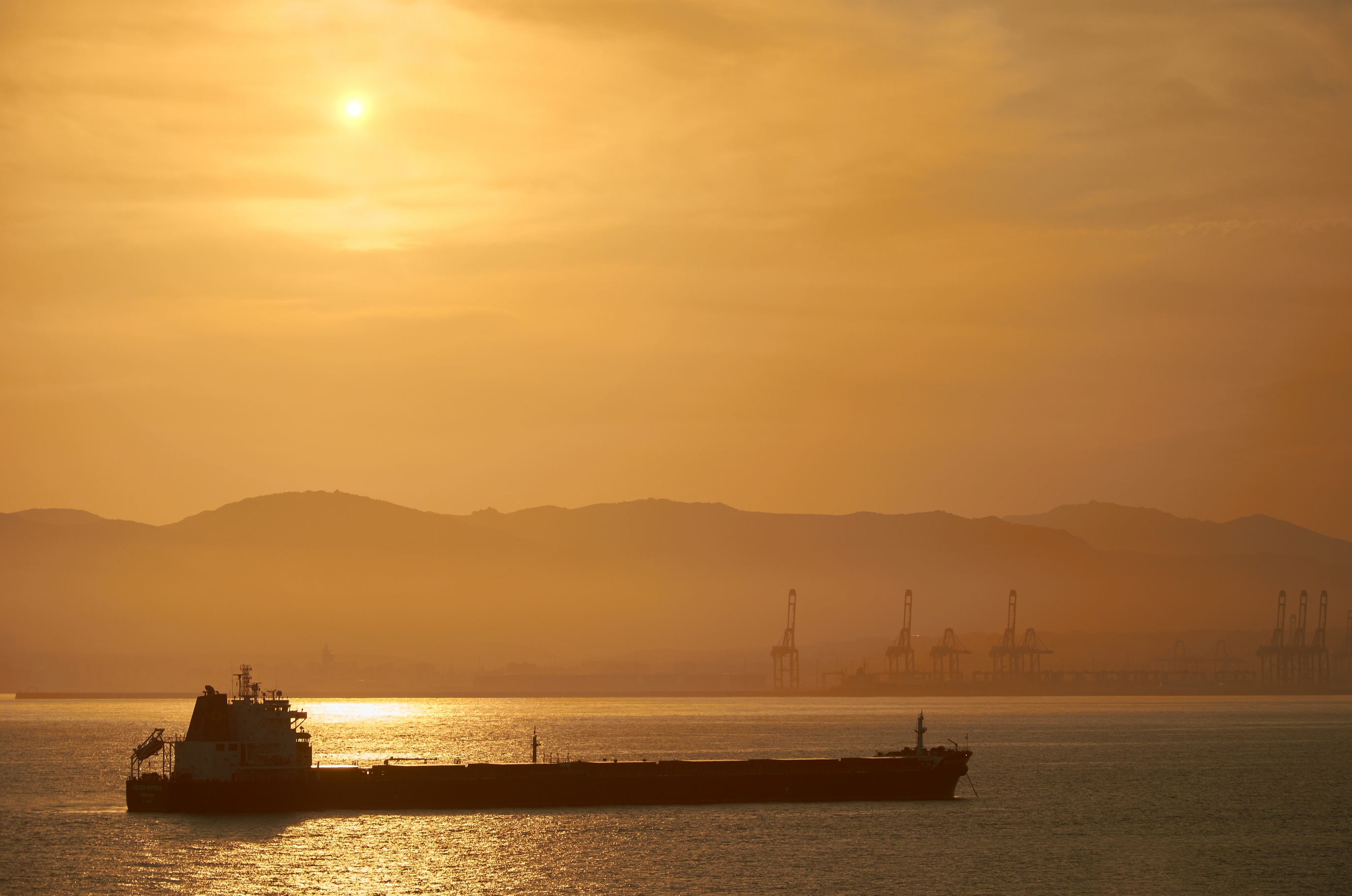 silhouette, lake, background, golden, harbour cranes, nautical vessel, dawn, mood, 2K, booked, port, back light, shadow, industriehafen, horizon, photography, HD Wallpaper