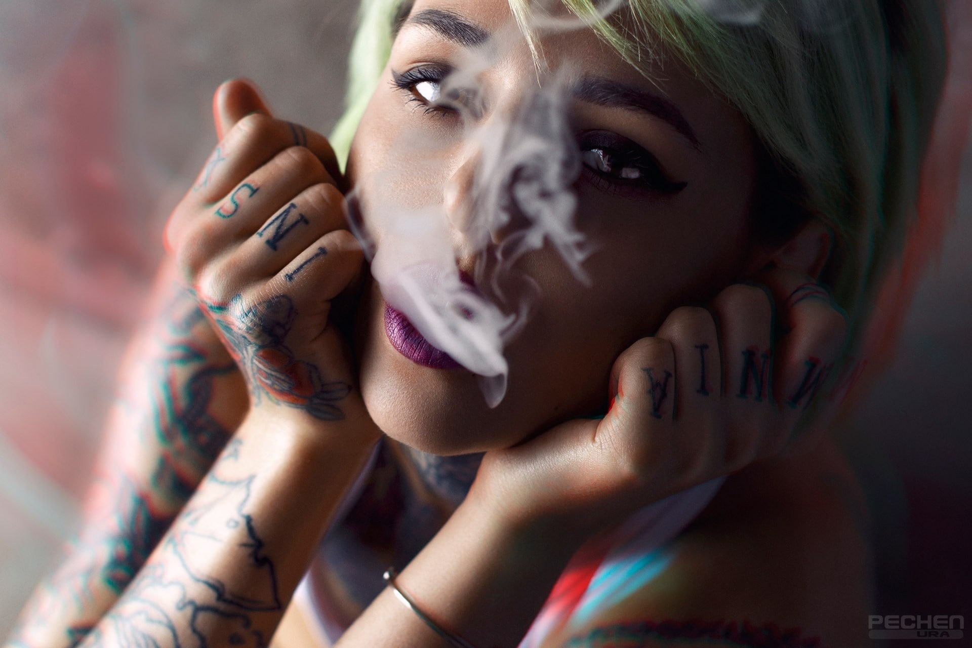 Anuta Bessonova, Ura Pechen, 1080P, tattoo, dyed hair, face, smoke, women, HD Wallpaper