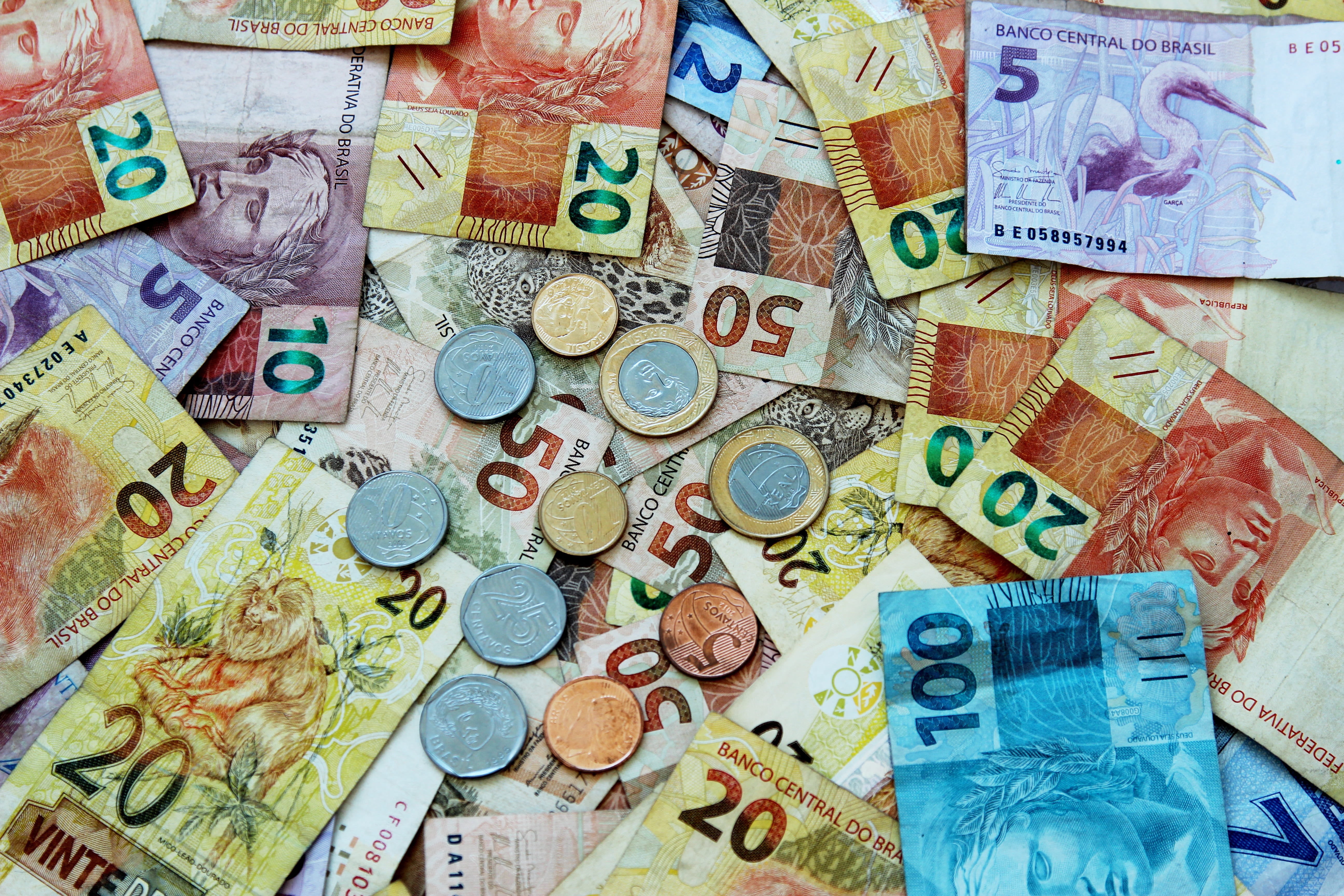 salary, finance, representation, coin, economy, high angle view, note, directly above, 100 real, banknote, abundance, domination, brazilian currency, metal, HD Wallpaper