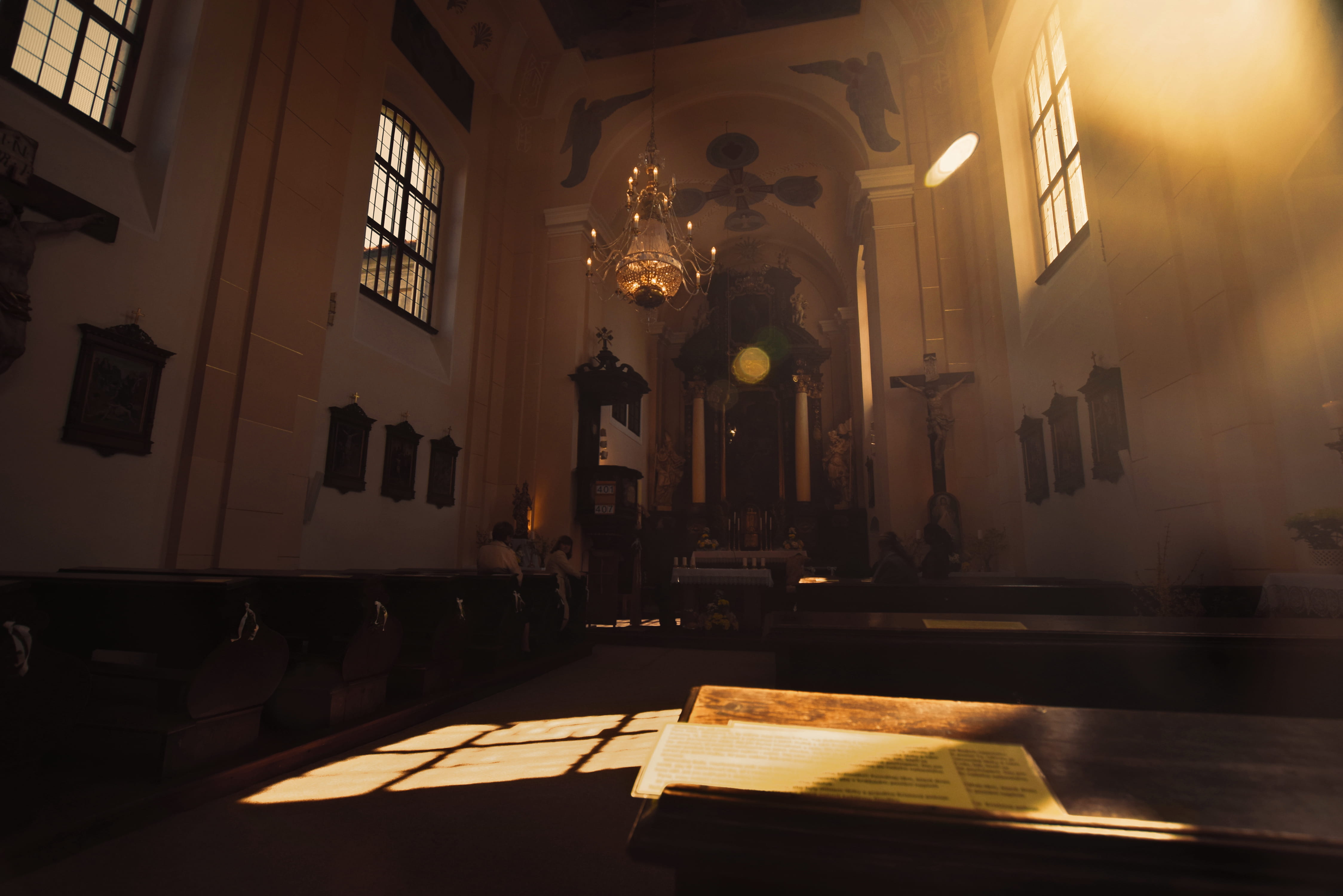 pew, indoors, place of worship, sun, 4K, empty, corridor, wood, nature, window, church, sunlight, chandelier, luxury, dust, floor, table, built structure, HD Wallpaper