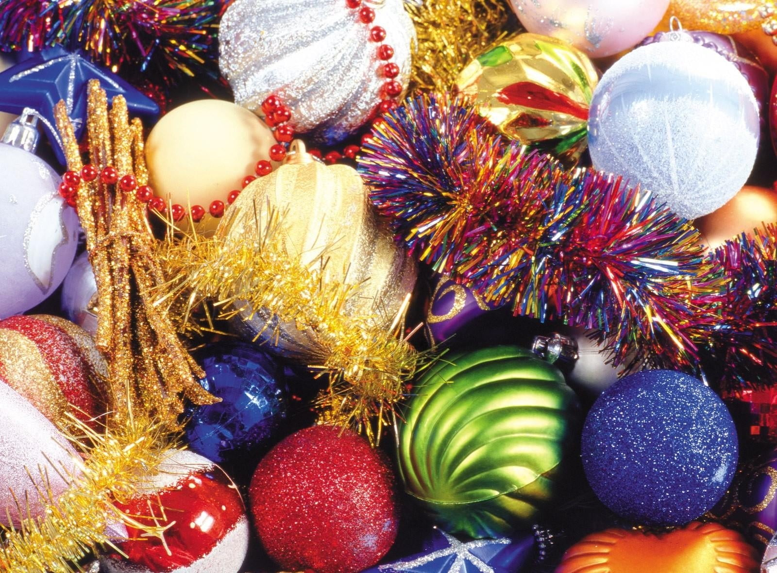 decoration, red, green Color, tree, large group of objects, gold Colored, close-up, full frame, gift, decor, year, sphere, vibrant Color, shiny, decorating, HD Wallpaper