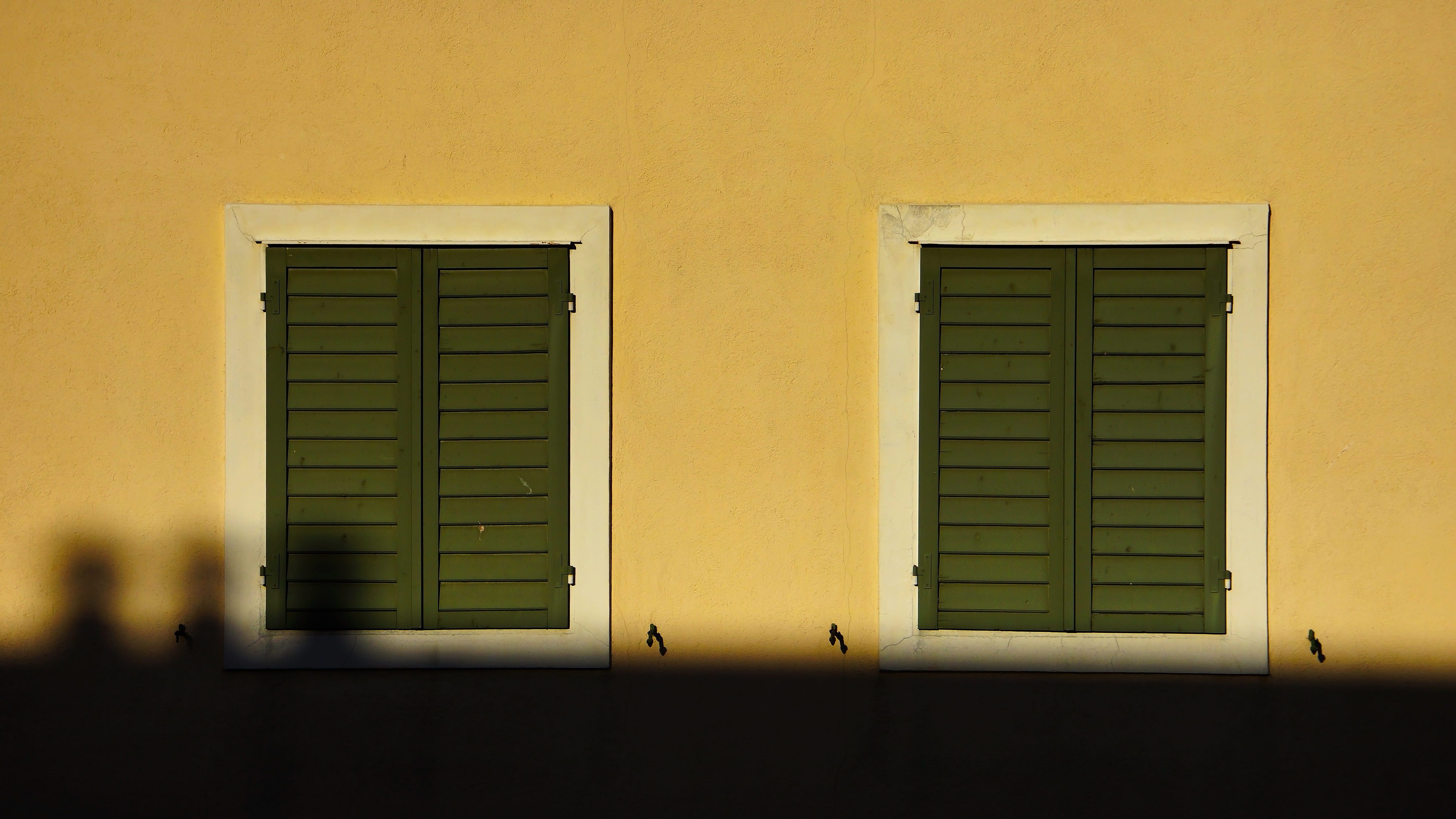 exterior, entrance, san candido, frame, facade, structure, green, home decor, yellow, built structure, residential district, shadow, no people, building exterior, HD Wallpaper