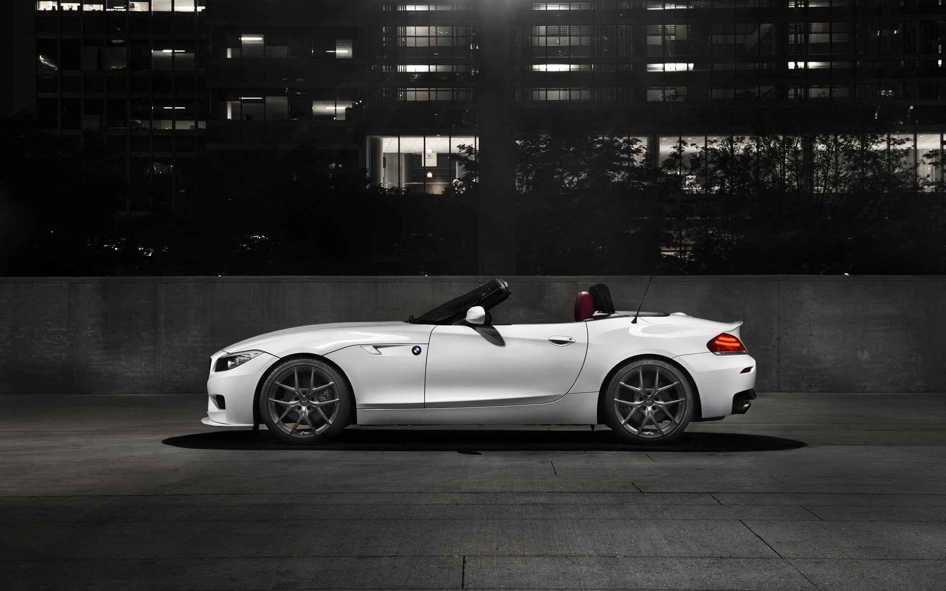 land Vehicle, architecture, car, night, technology, city, built structure, bmw z4, white, motor Vehicle, speed, outdoors, racecar, design, convertible, HD Wallpaper