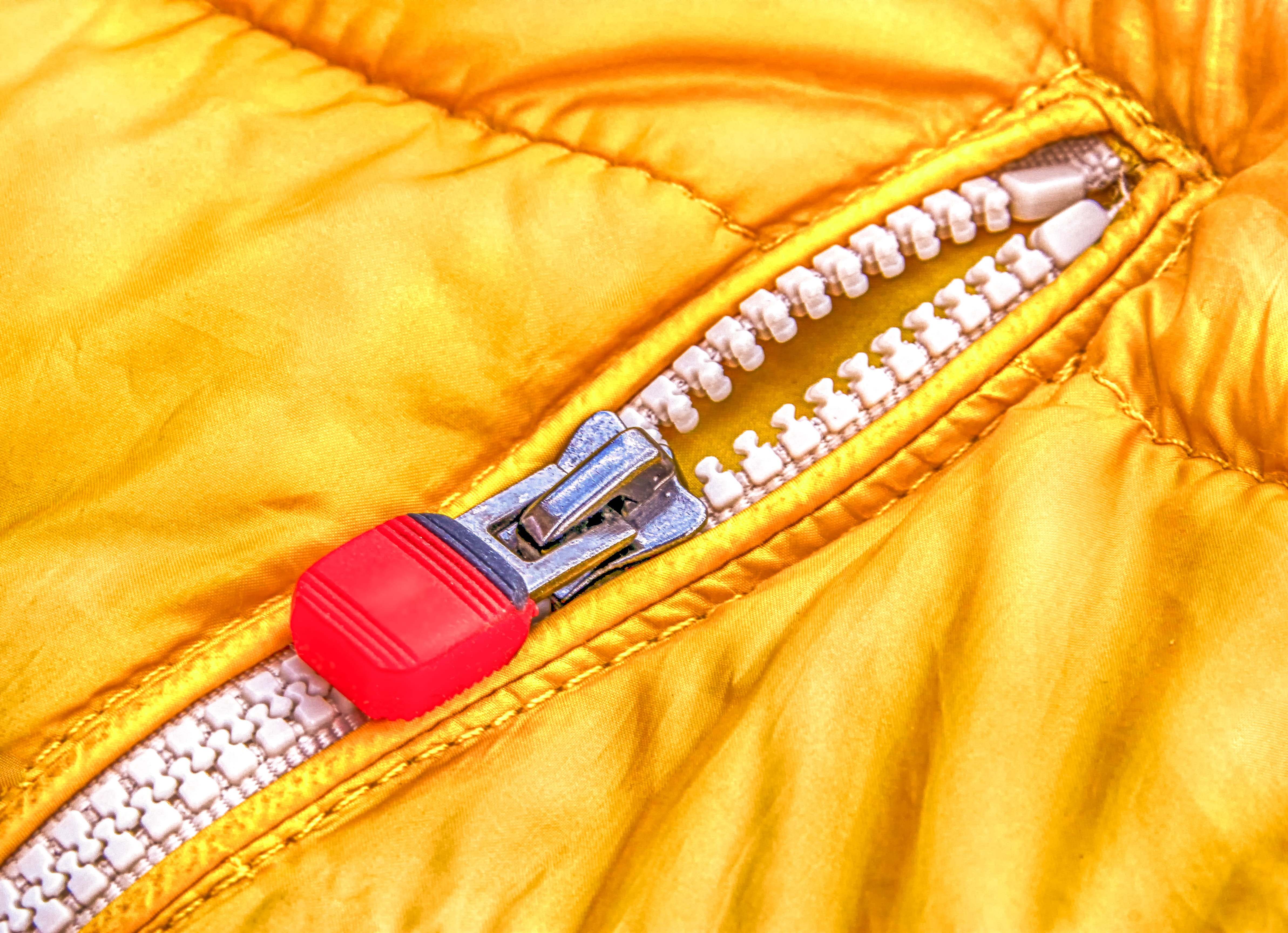 vibrant color, 4K, white, studio shot, jacket, necklace, zipper, open, bracelet, closure, close-up, clothing, untitled, no people, indoors, metal, zip, HD Wallpaper