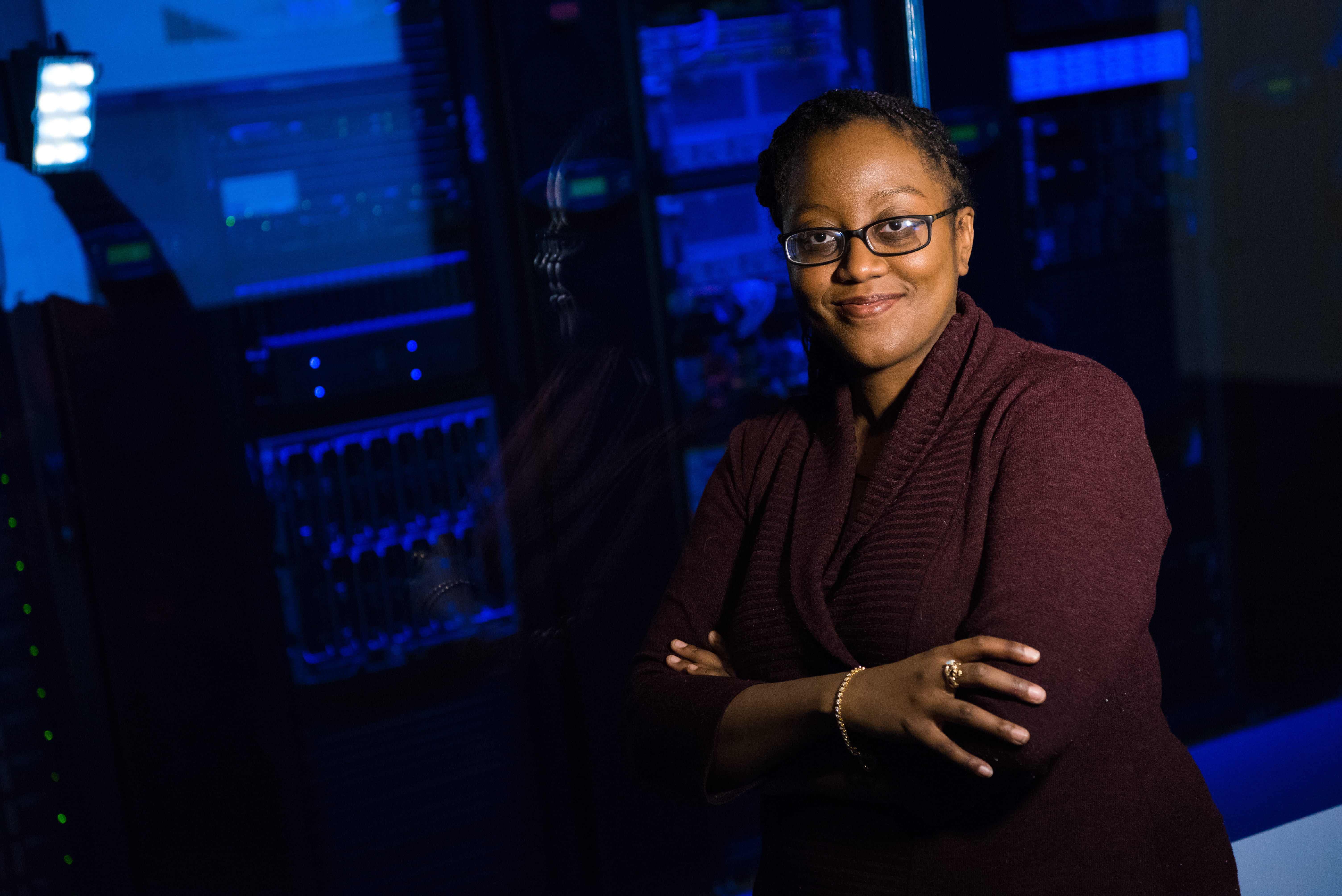 portrait, working, business person, data center, computer, looking at camera, work, using computer, wireless technology, light, glasses, server, communication, HD Wallpaper