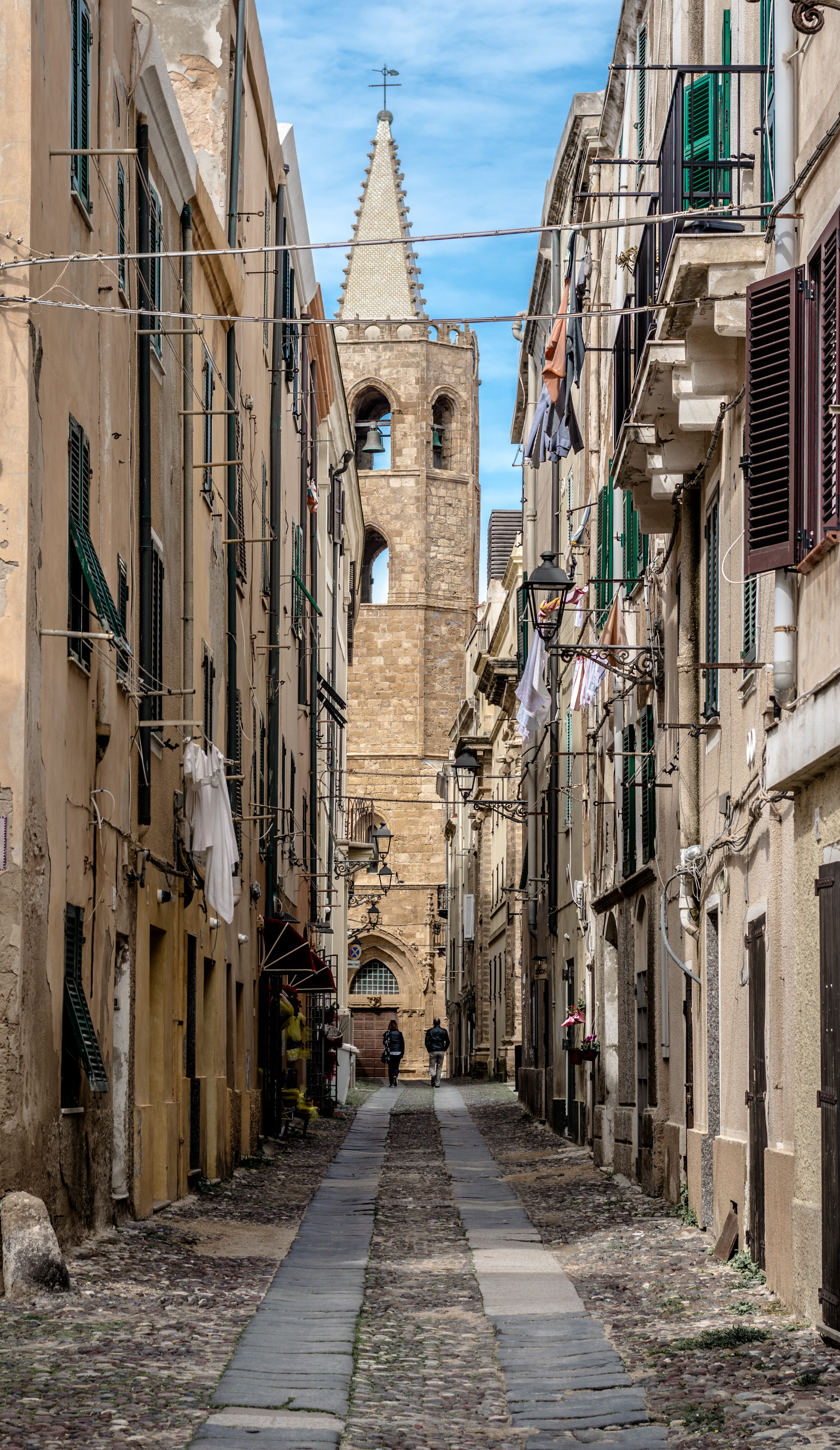 old, no people, direction, architecture, 5K, nature, building exterior, residential district, street, the way forward, window, outdoors, town, long, alghero, Phone HD Wallpaper