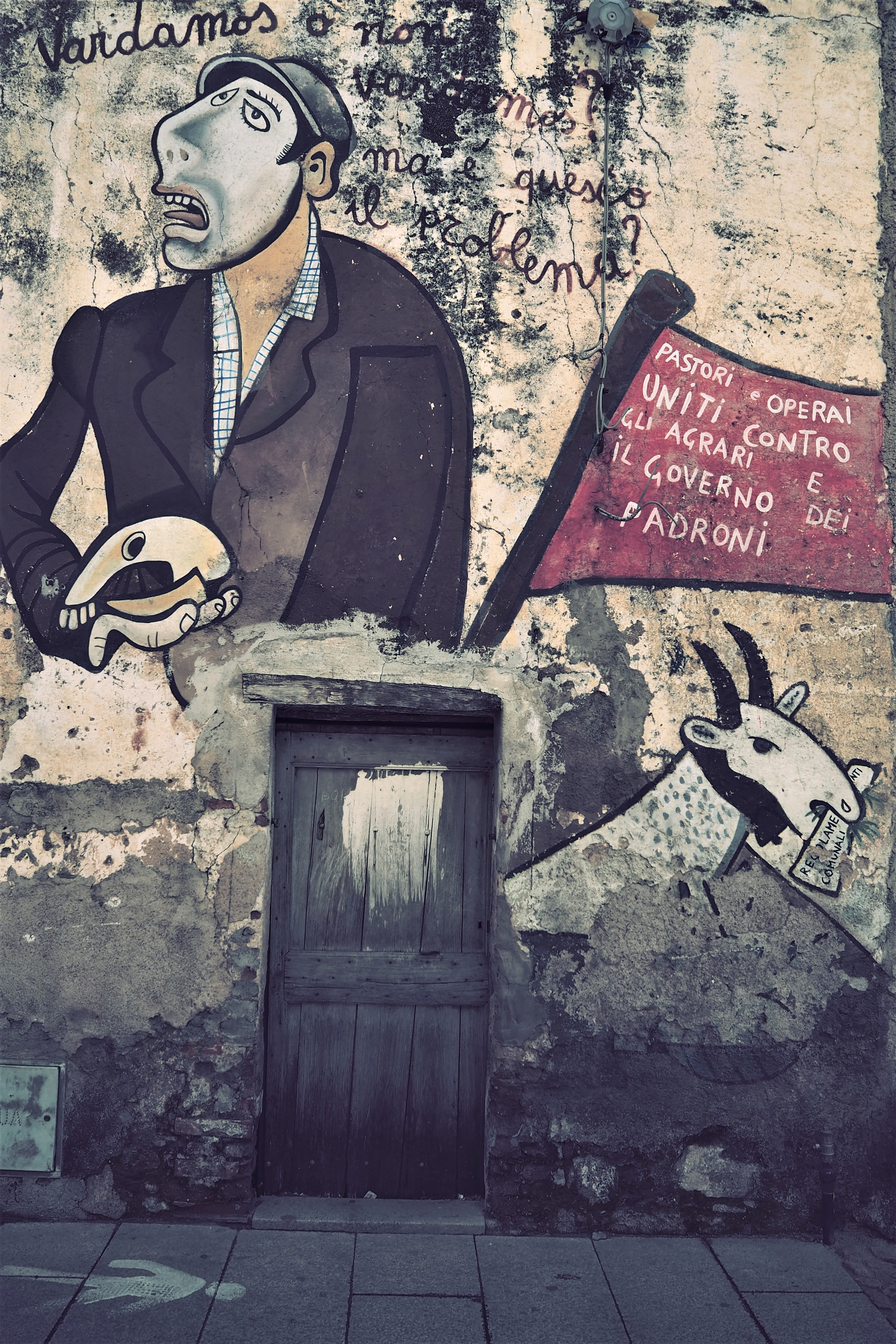 wall - building feature, representation, graffiti, male likeness, orgosolo, text, barbagia, day, italy, mural, old, no people, outdoors, wall, western script, Phone HD Wallpaper