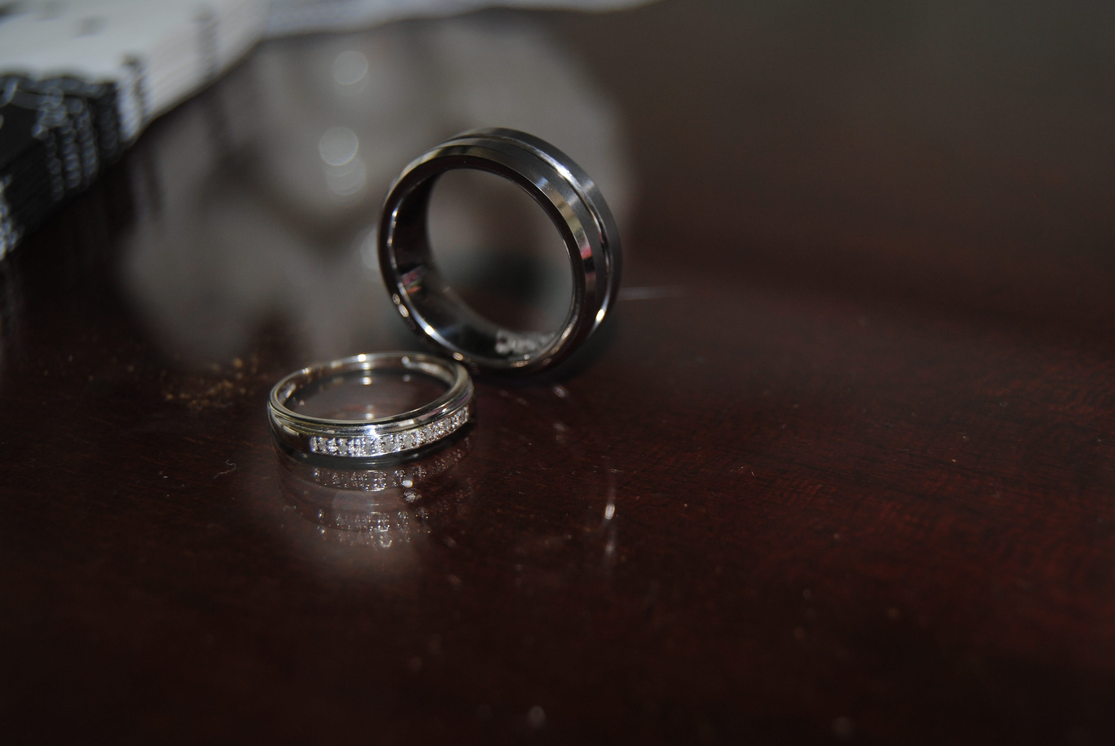 married, husband, single object, love, jewelry, still life, wedding ring, metal, anniversary, selective focus, two objects, bride, silver colored, life events, HD Wallpaper