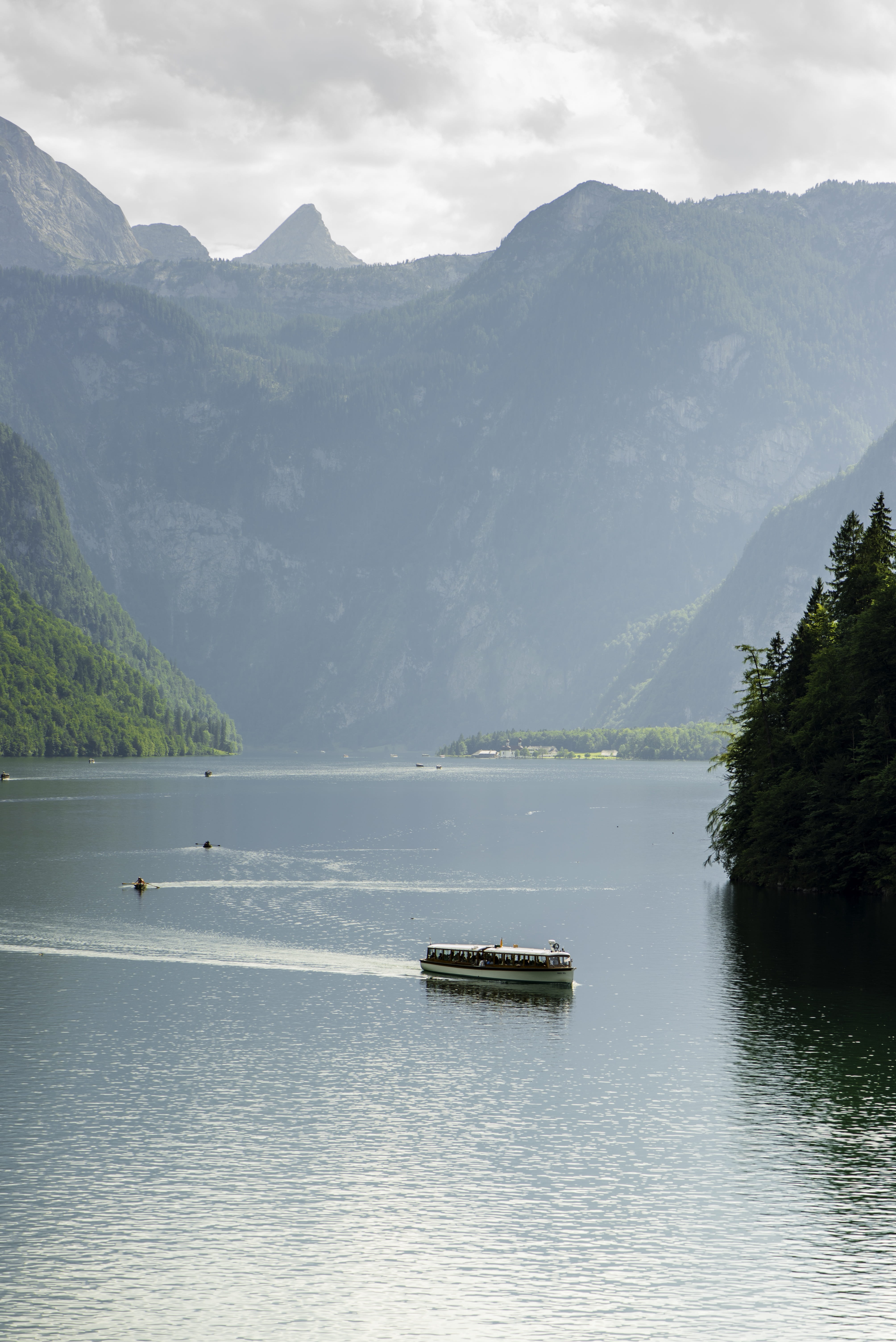 cruise ship, scenics - nature, lake, 5K, nature, mountain, sky, blue, idyllic, forest, famous, water, outdoors, adventure, nautical vessel, panorama, tranquil scene, Phone HD Wallpaper