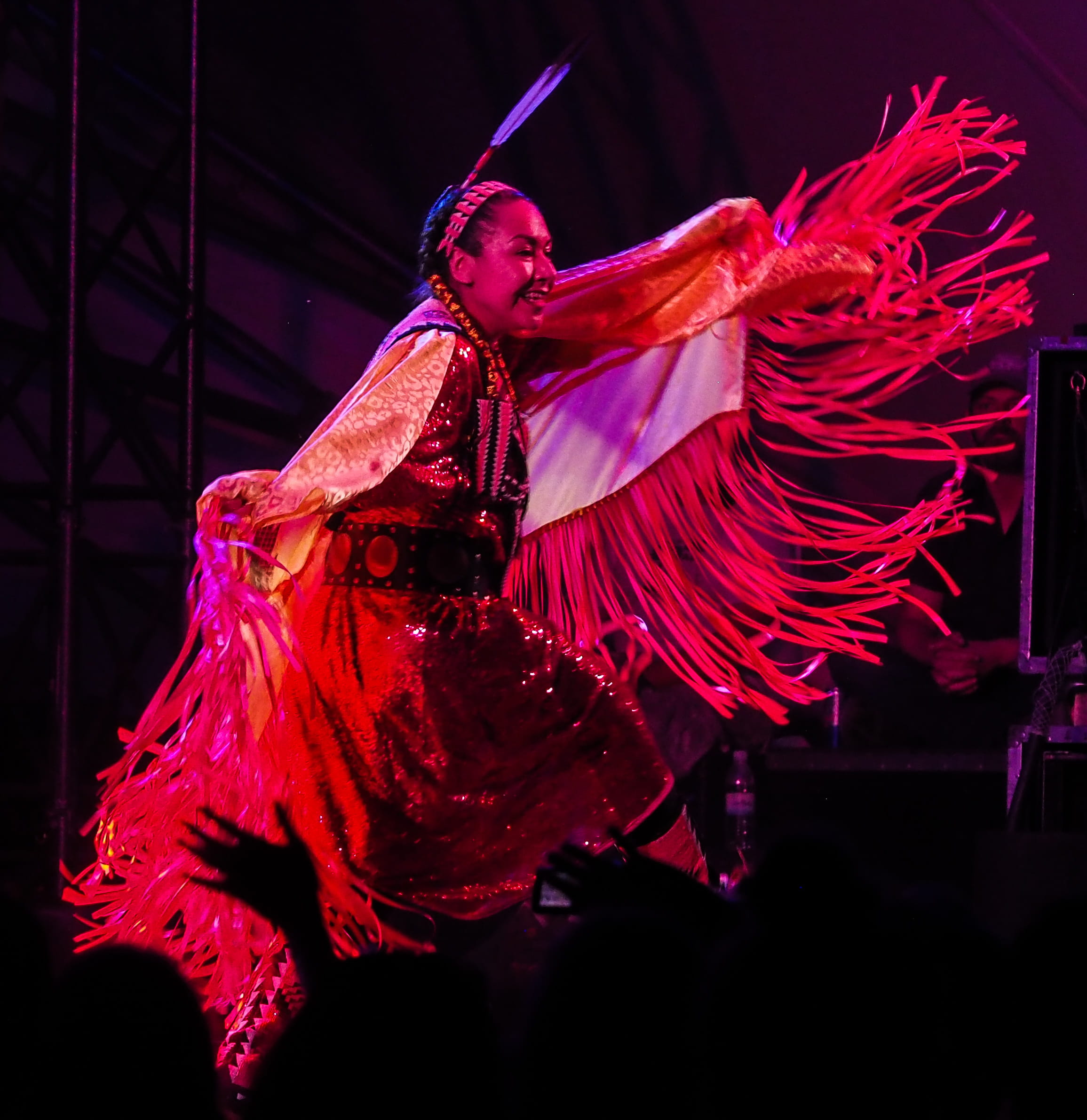 flamenco, leisure activities, night, illuminated, person, one person, night life, guitarist, performance, crowd, manitoba, arts culture and entertainment, Phone HD Wallpaper