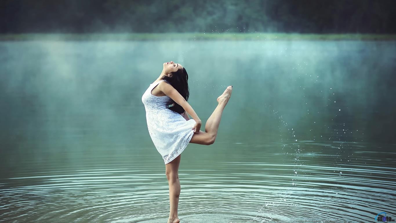 leisure activity, full length, outdoors, day, tranquility, water, lake, young women, real people, white, tranquil scene, 720P, sleeveless, woman, wearing, HD Wallpaper