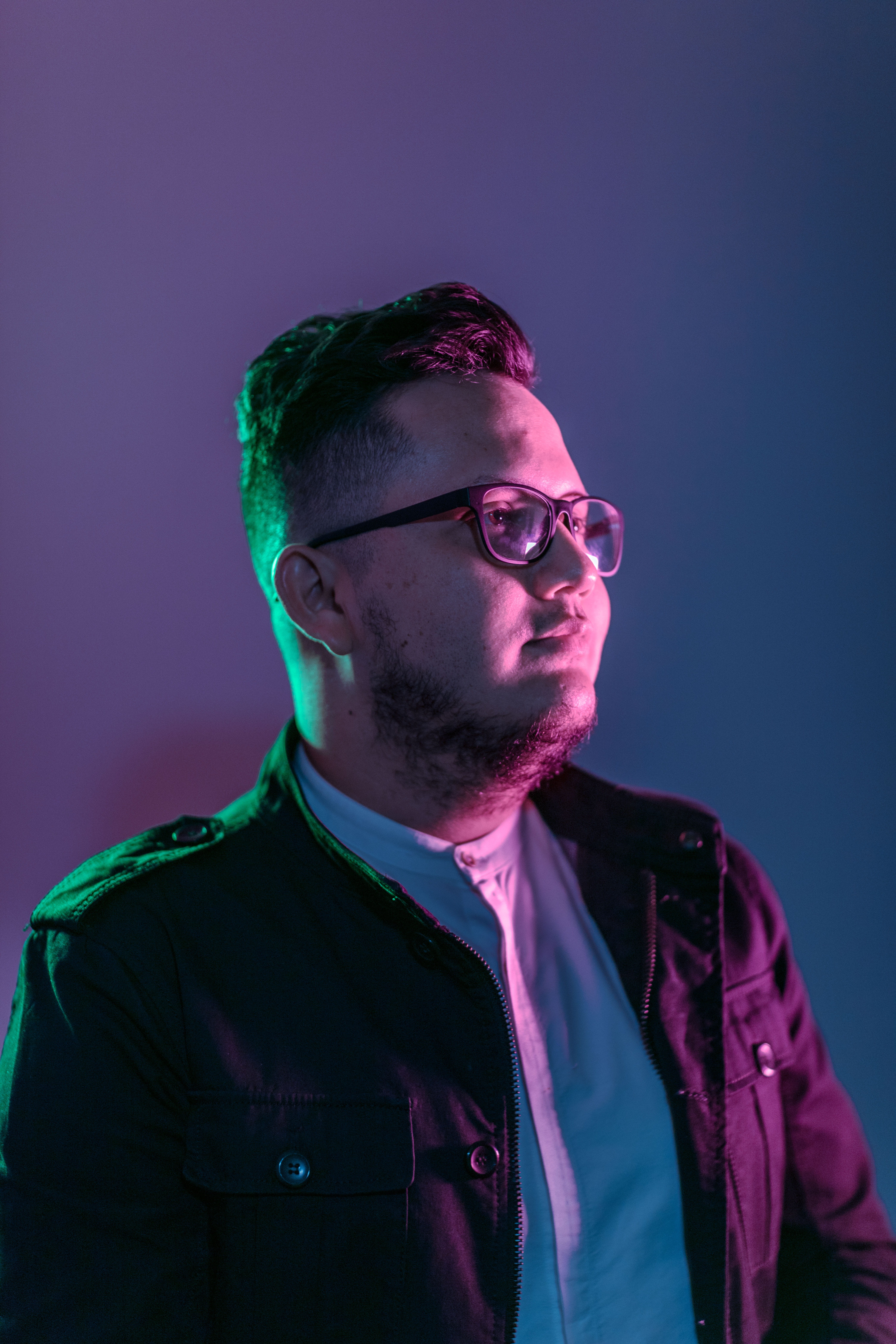 man, purple, beard, fashion, eyeglasses, studio shot, clothing, well-dressed, adult, accessory, apparel, 5K, face, indoors, accessories, human, glasses, Phone HD Wallpaper