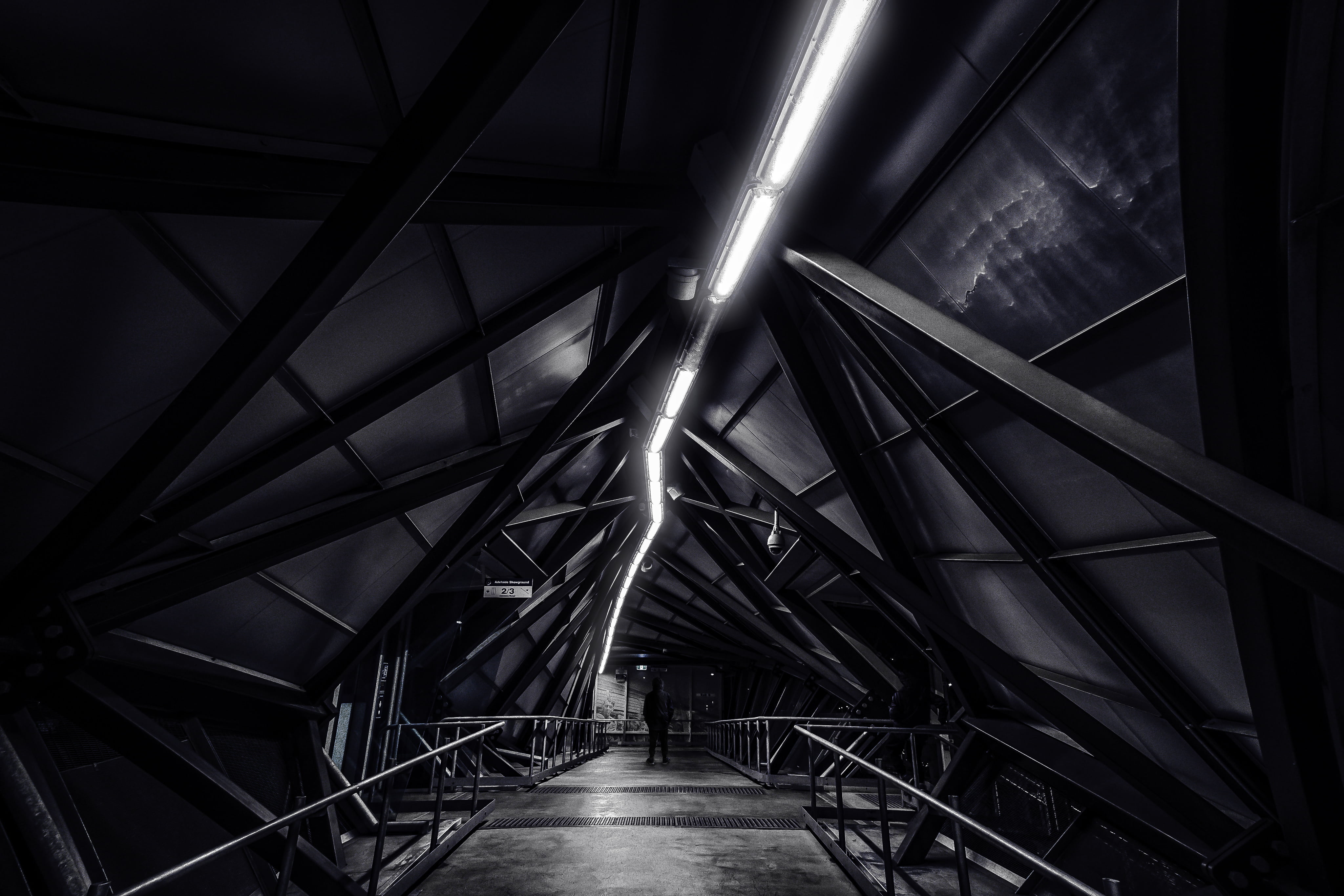 building, connection, tube, steel and concrete structure, the way forward, pattern, staircase, modern, step, direction, dark, indoors, diminishing perspective, HD Wallpaper