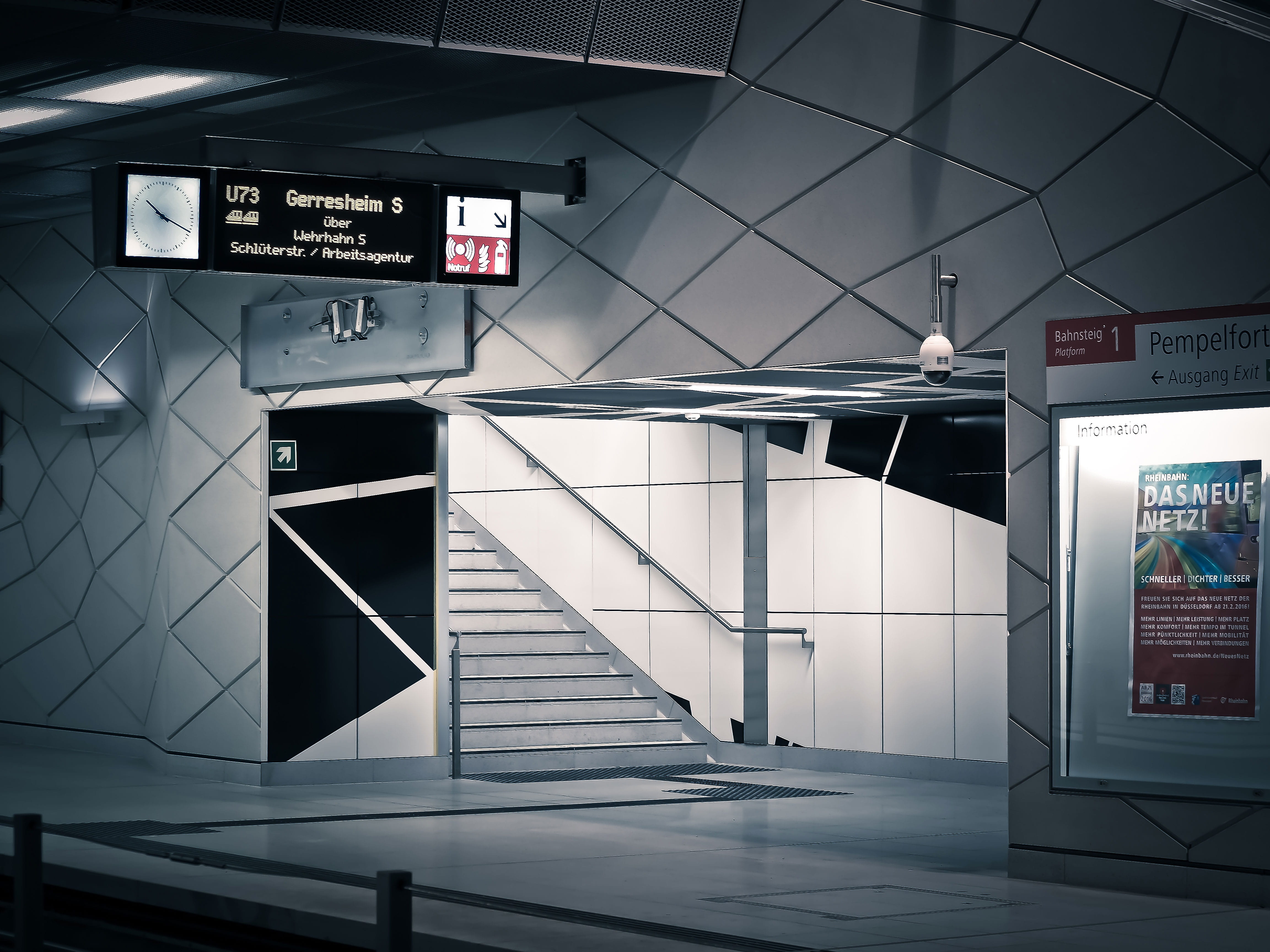 railway, city, light, terminal, guidance, contemporary, information, communication, train, 4K, sign, technology, passengers, glass, view, business, tube, HD Wallpaper