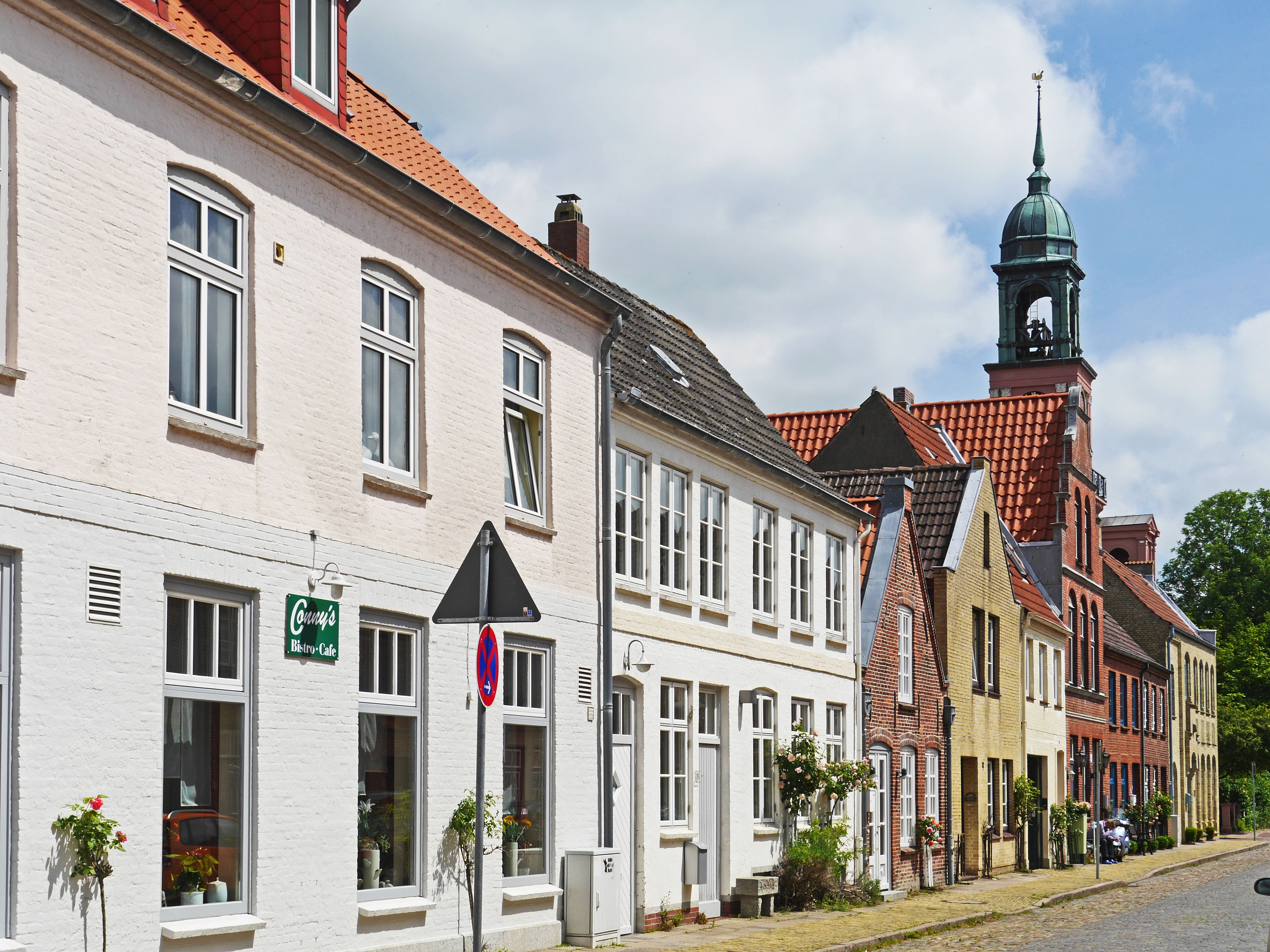 house, row house, clinker brick houses, germany, coastal region, bell tower, romance, facade, friedrichstadt, weather vane, day, the past, street, no people, HD Wallpaper