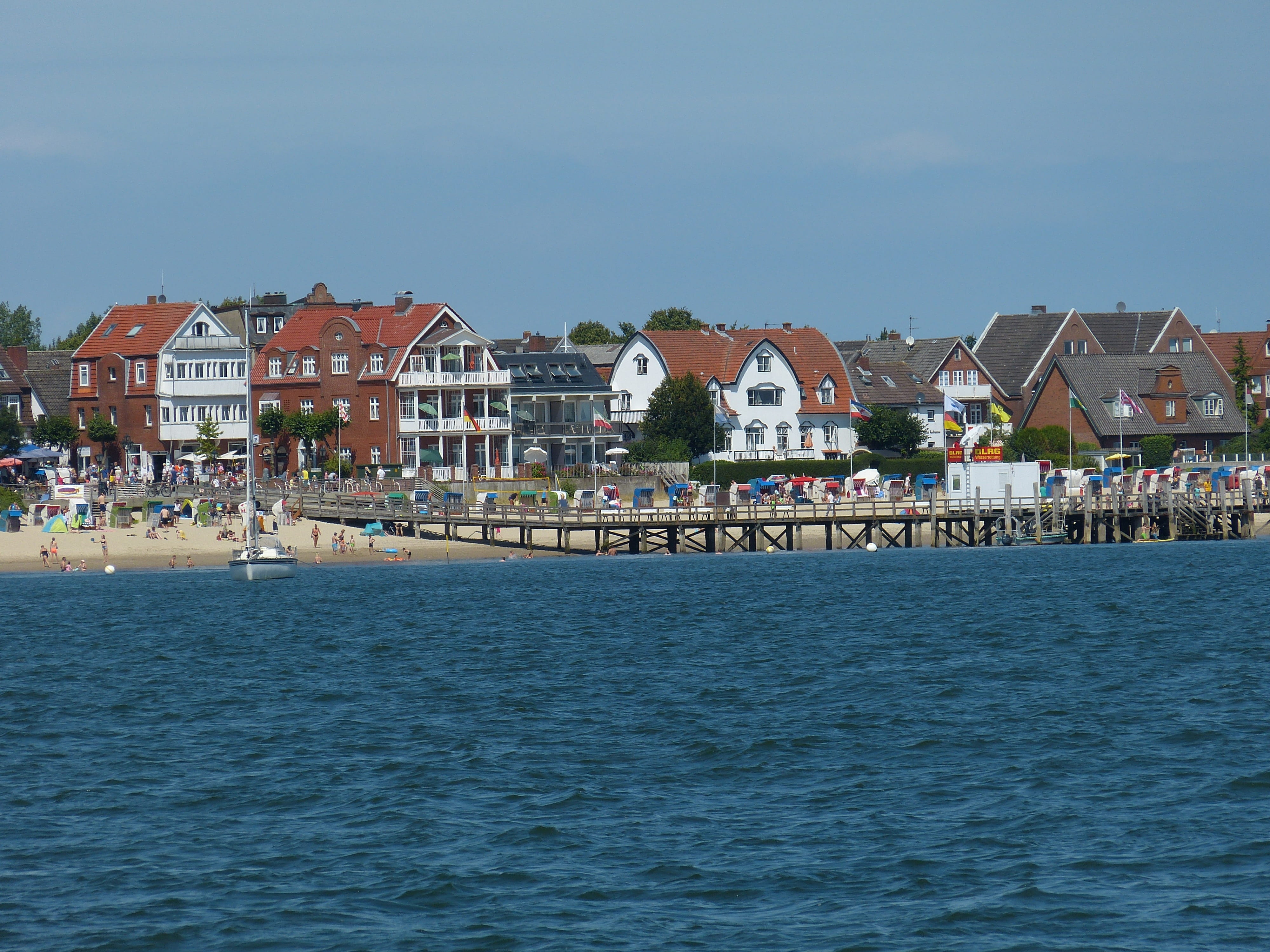 residential district, föhr, clear sky, wyk, nordfriesland, coast, sea, rippled, 4K, view, house, tourism, no people, day, built structure, travel destinations, HD Wallpaper