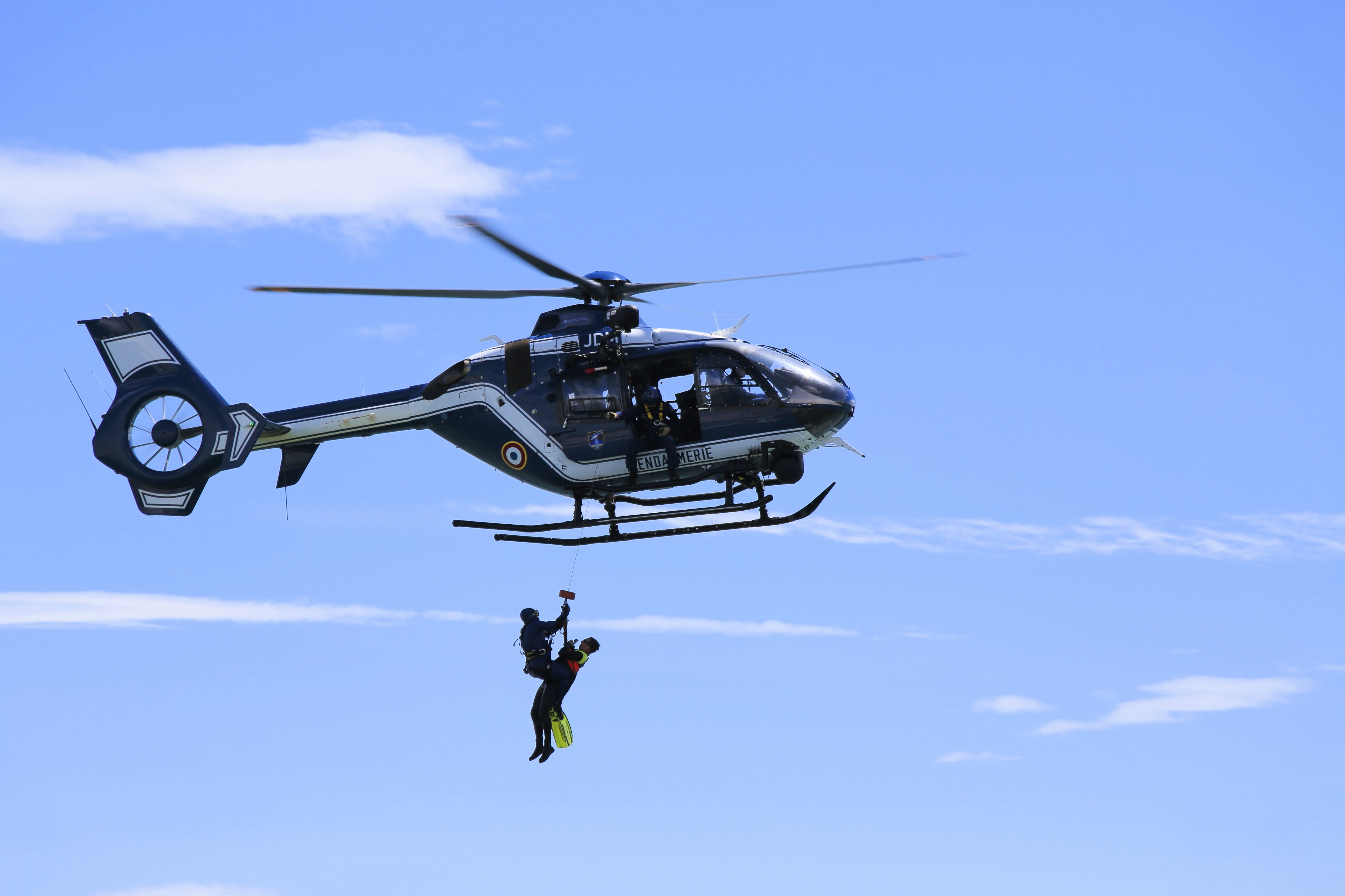 5K, military, person, government, rescuer, helicopter, rescue, transportation, blades, national gendarmerie, sign, daytime, nature, day, mode of transportation, HD Wallpaper