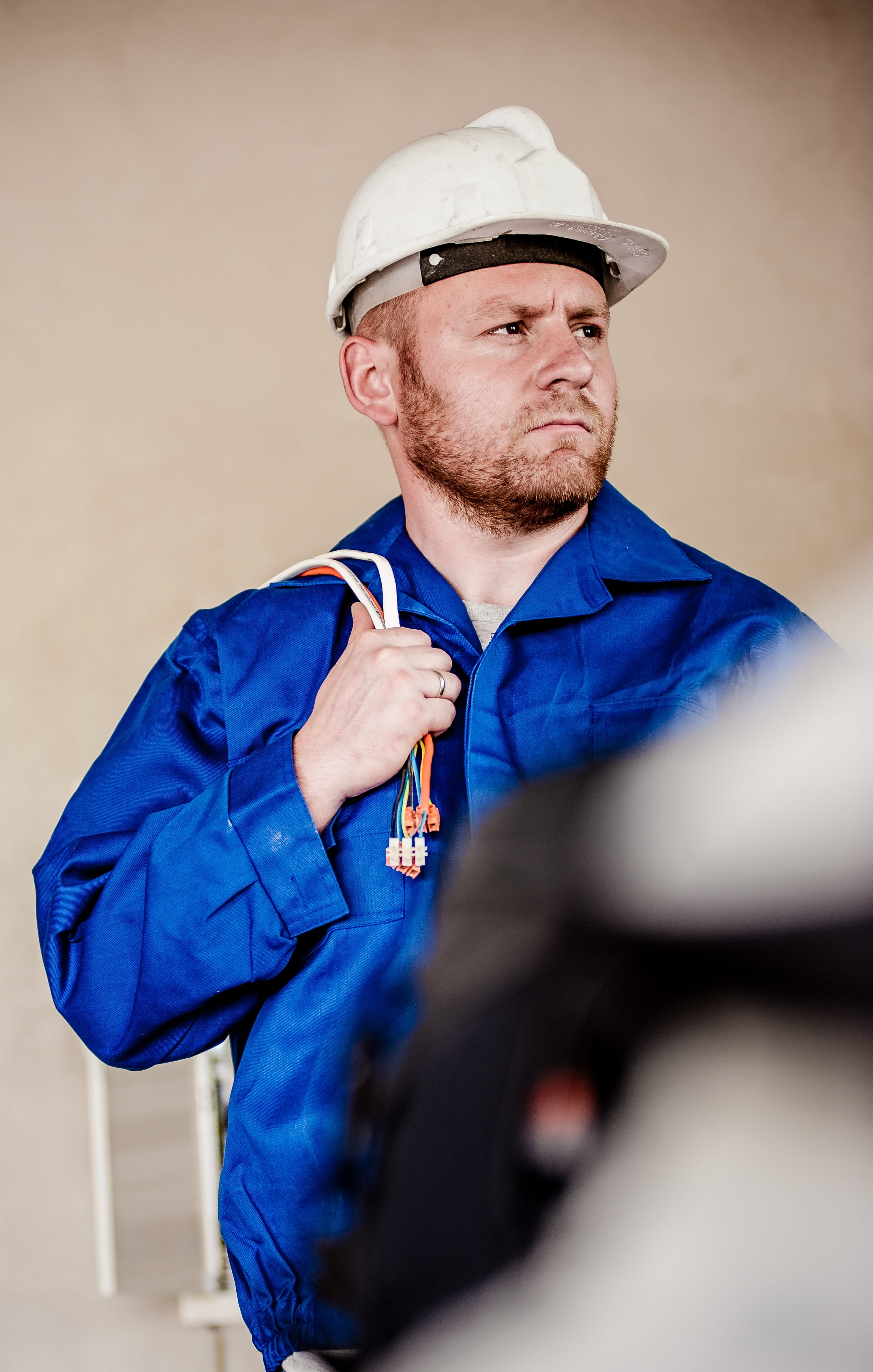 surveyor, electricity, working, body, males, the industry, adult, electric, standing, occupation, men, hat, architect, one person, business, the foreman, Phone HD Wallpaper