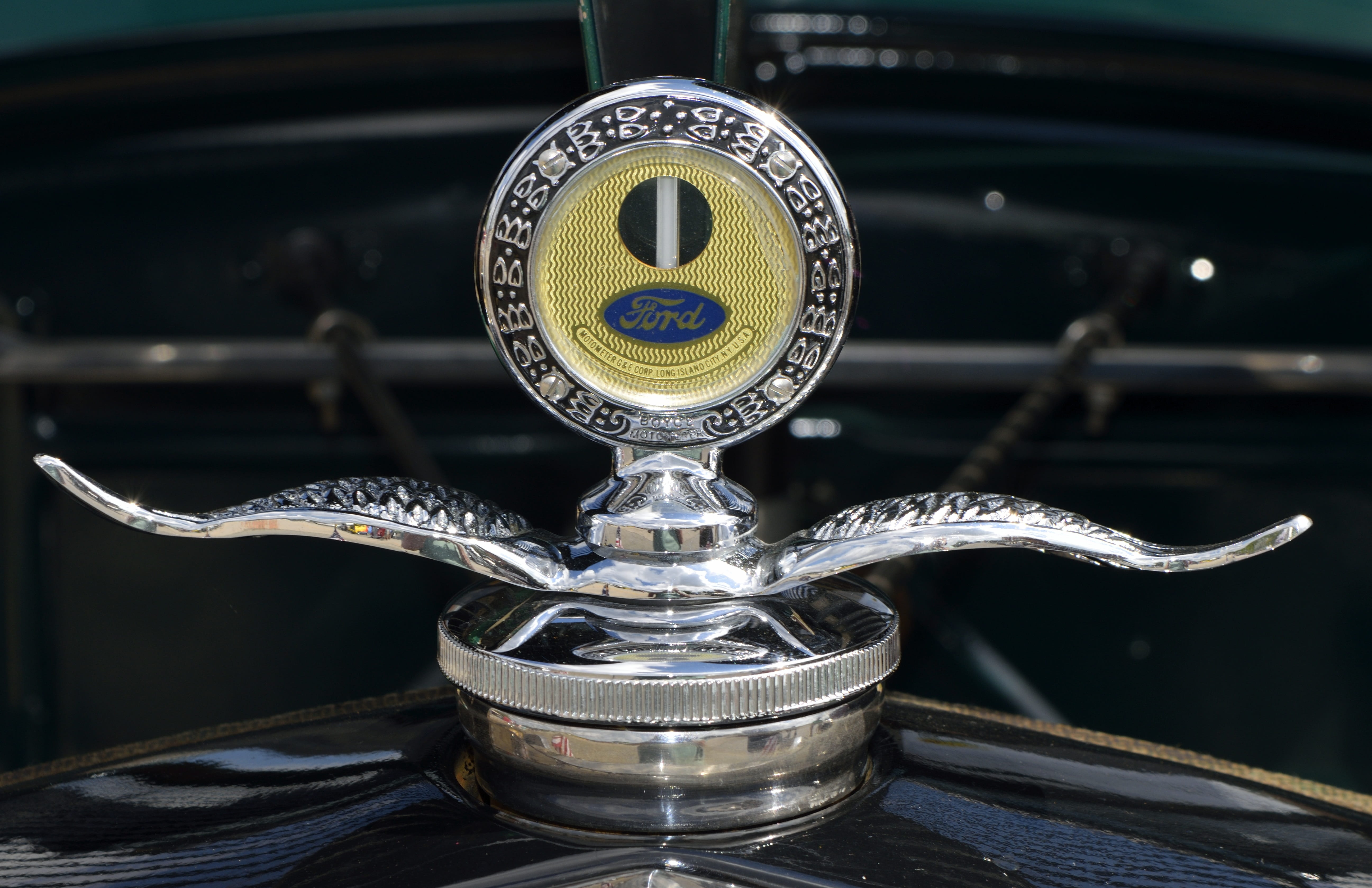 ornamental, show, shiny, old, focus on foreground, automobile, silver, usa, architecture, text, motion, indoors, creativity, number, nostalgia, day, america, HD Wallpaper