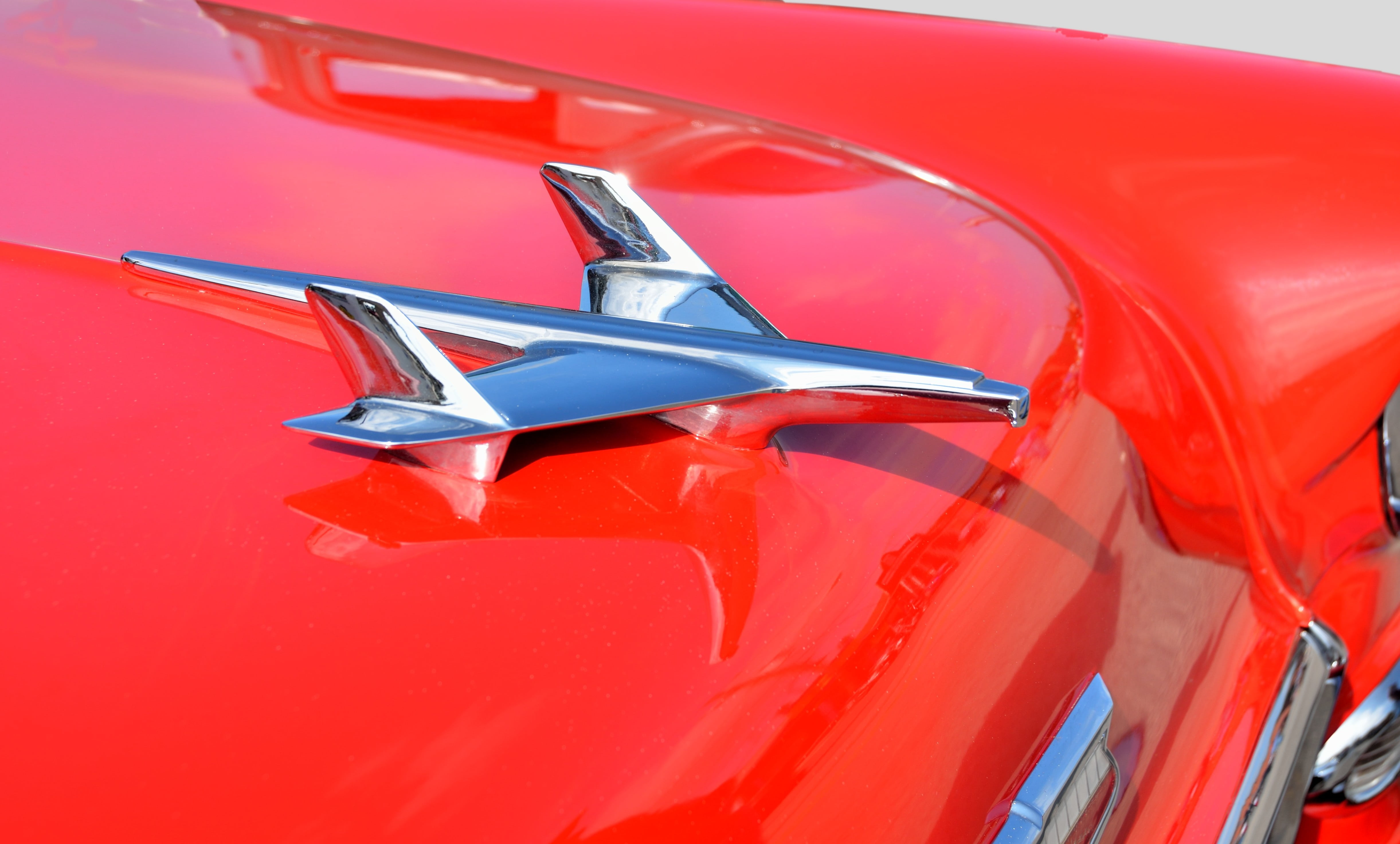 studio shot, abstract, hood, vehicle, ornament, retro, extreme close-up, paint, symbol, retro Styled, icon, classic, land Vehicle, group, group of objects, HD Wallpaper
