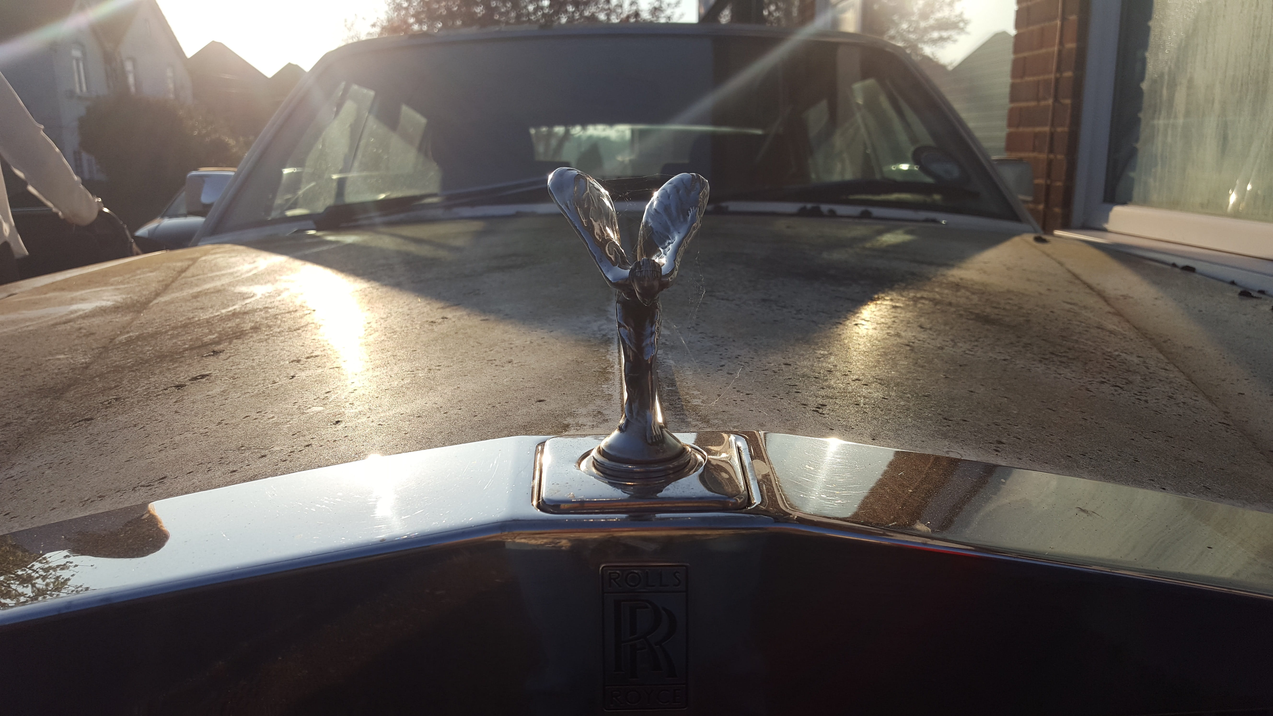 nature, water, window, luxury decay, faucet, domestic room, day, rolls royce, home, sunlight, no people, hood ornament, glass - material, close-up, architecture, HD Wallpaper