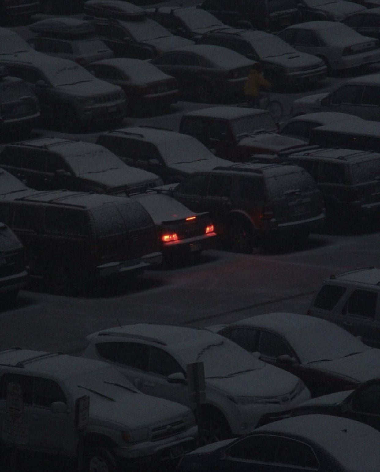 720P, night, loneliness, parking, snow, car, Phone HD Wallpaper