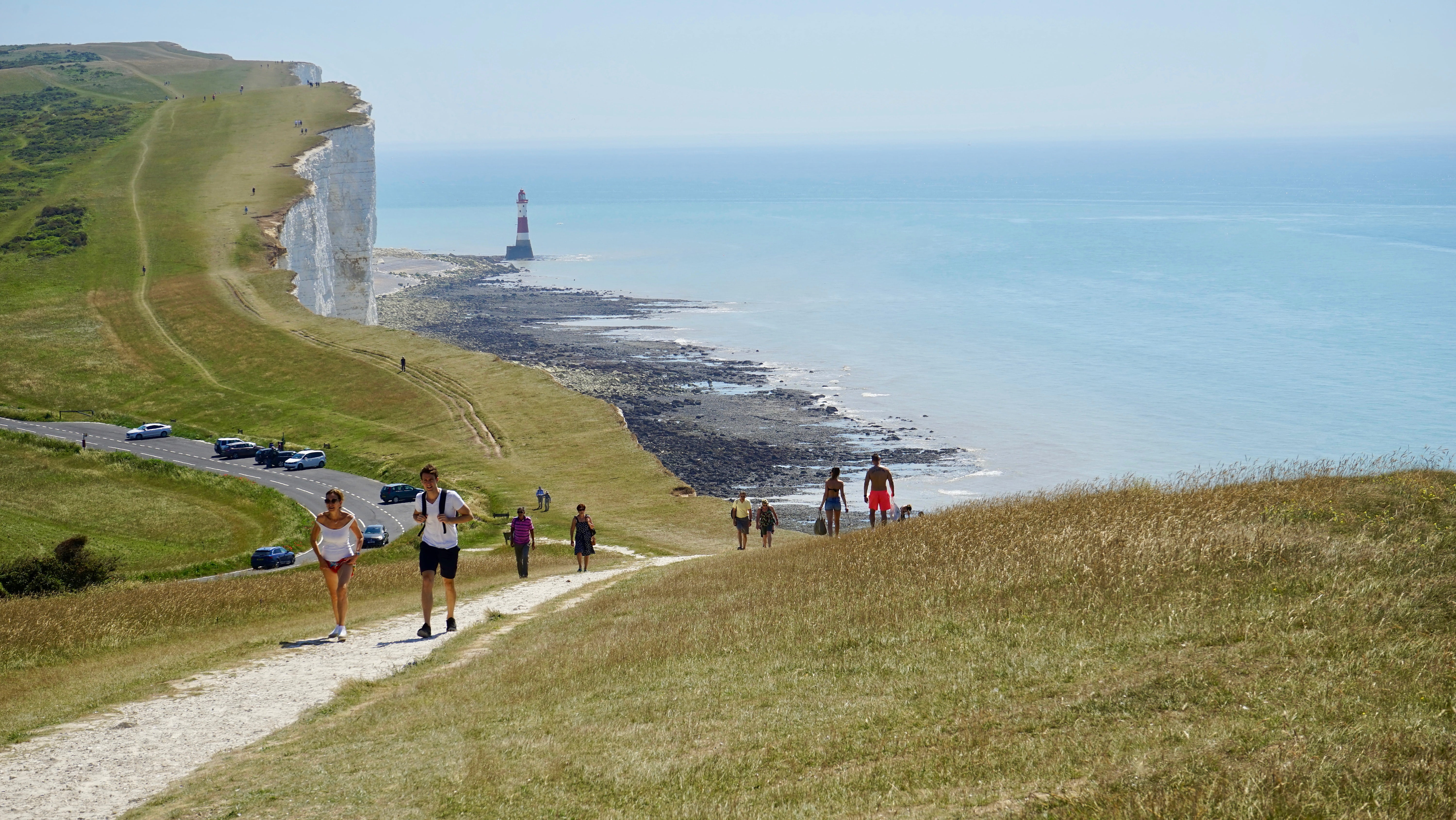 sun, travel, seascape, traveler, crowd, green, adult, tourism, view, coast, lighthouse, summer, white cliffs, photography, outdoor, beauty in nature, real people, HD Wallpaper