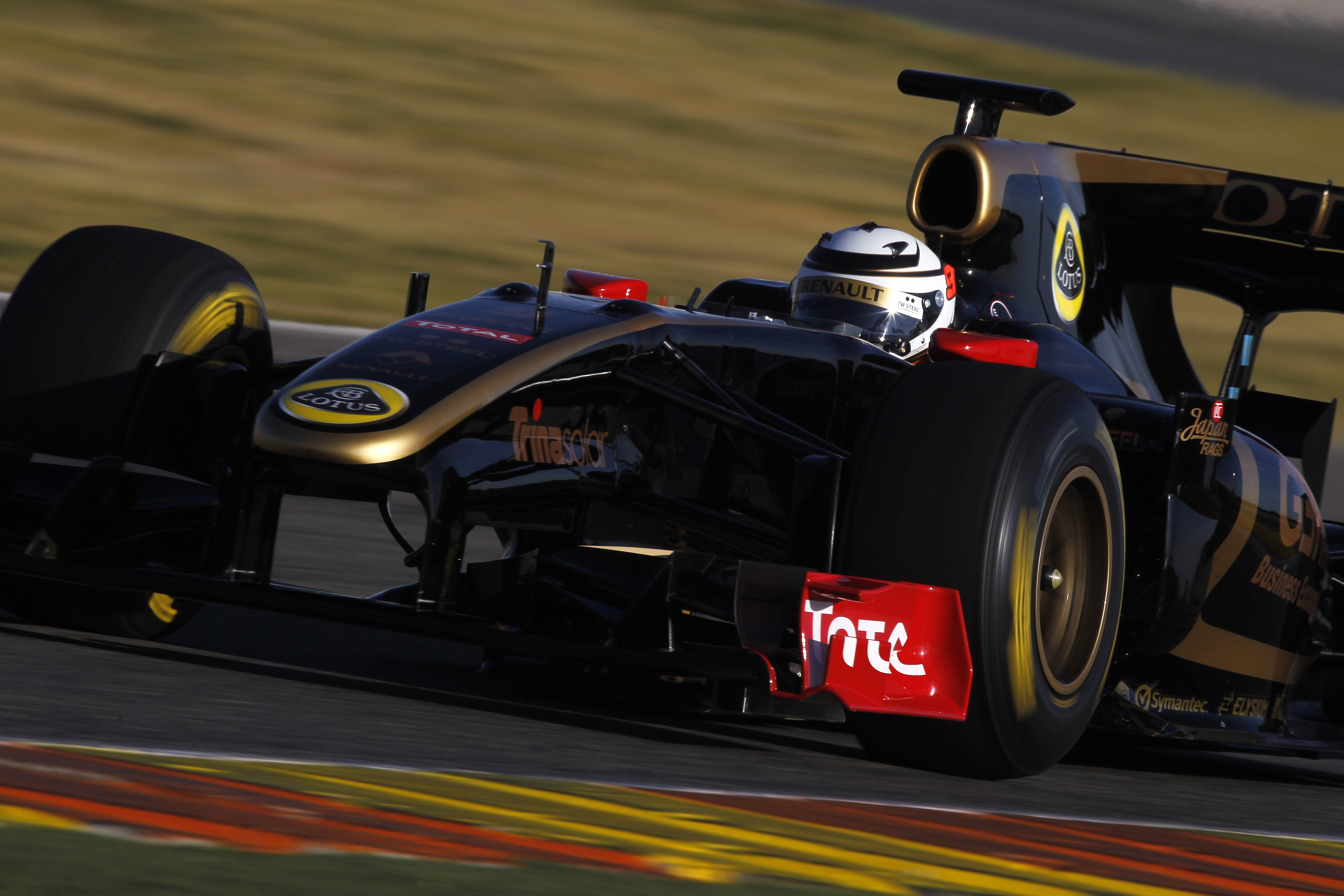 Formula 1, sport, 4K, professional sport, athlete, red, transportation, Lotus, competition, sports race, Kimi Raikkonen Also, outdoors, motion, day, tire, HD Wallpaper