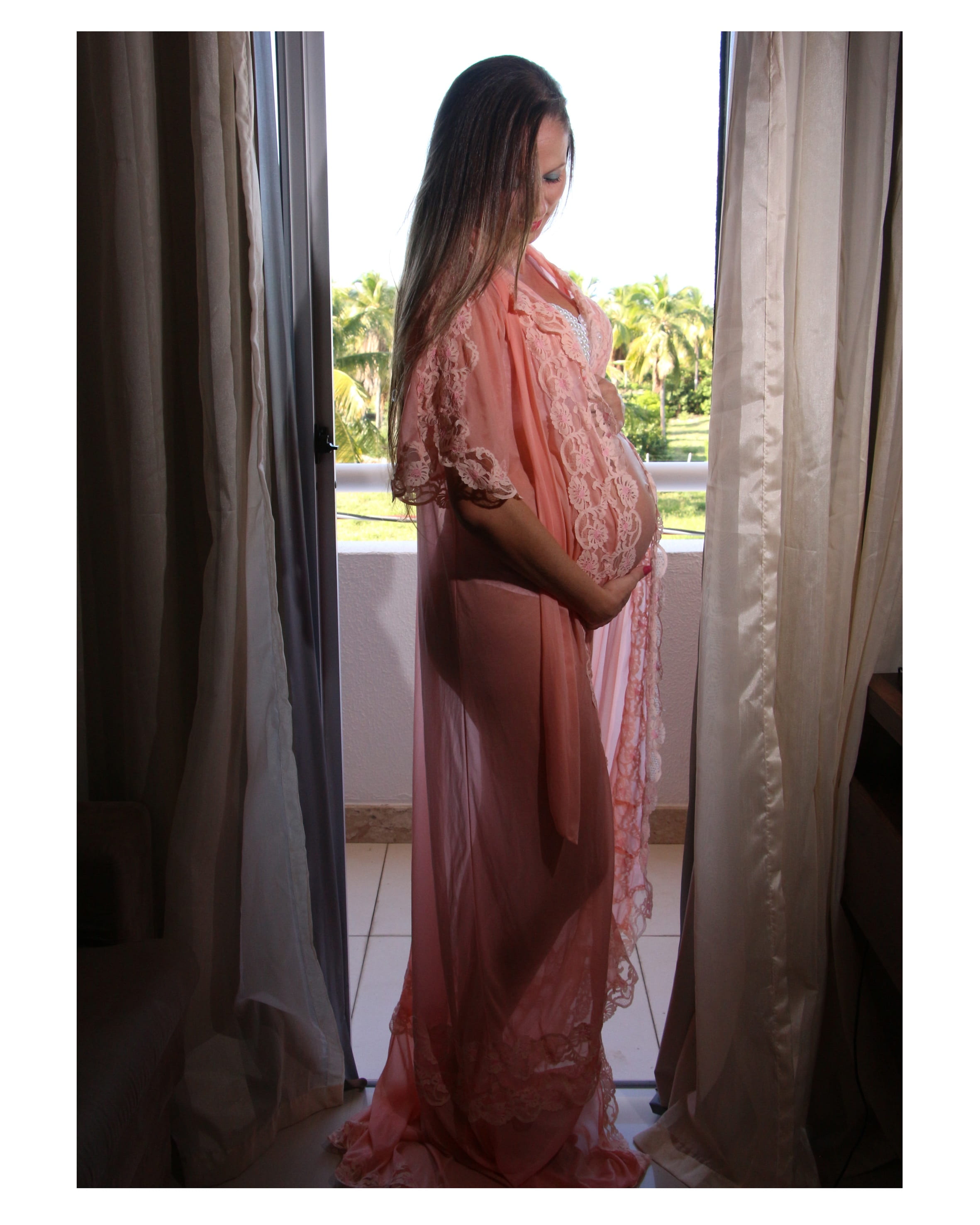 gestation, curtain, book pregnant, love, mom, mother, maternity, beautiful woman, women, hairstyle, future mother, pregnant, waiting, baby, standing, transfer print, Phone HD Wallpaper
